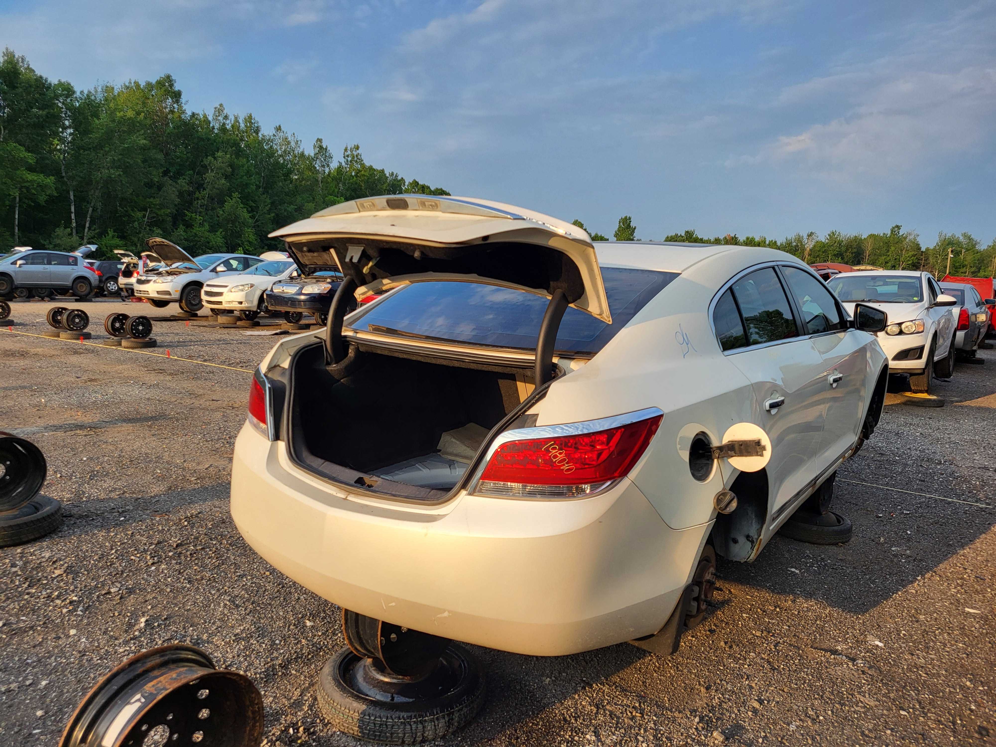 BUICK LACROSSE 2010