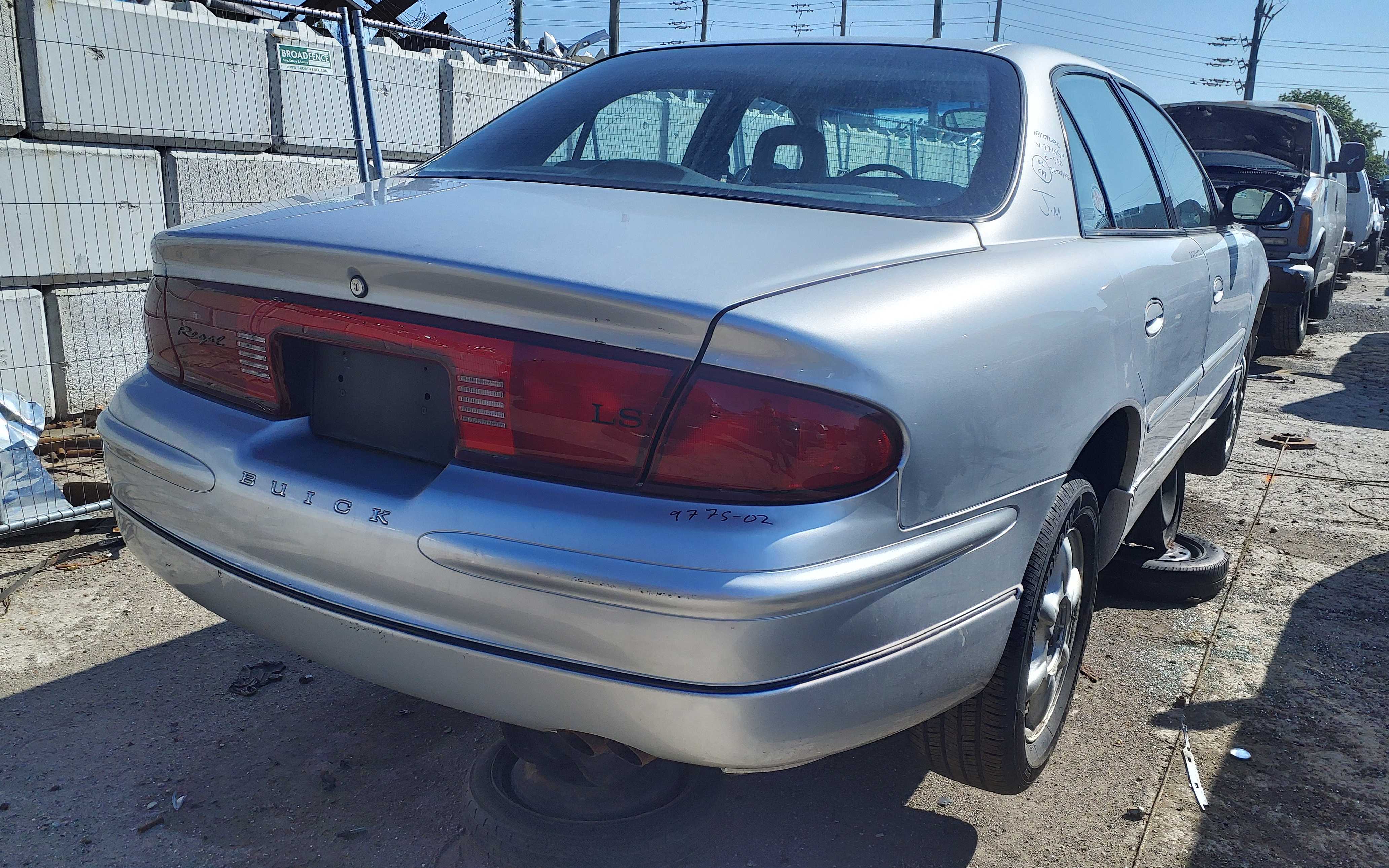 BUICK REGAL 2002