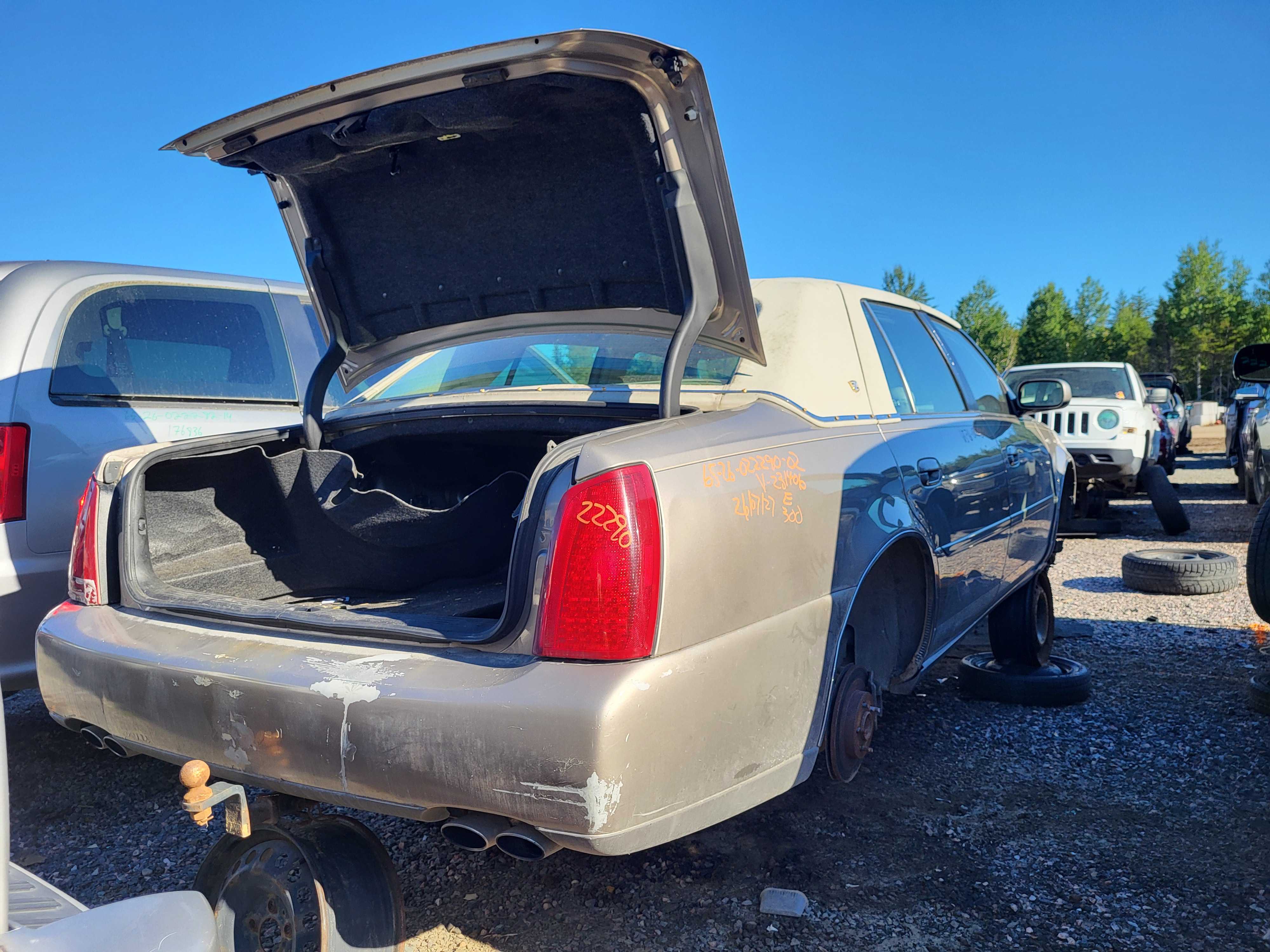 CADILLAC DEVILLE 2002