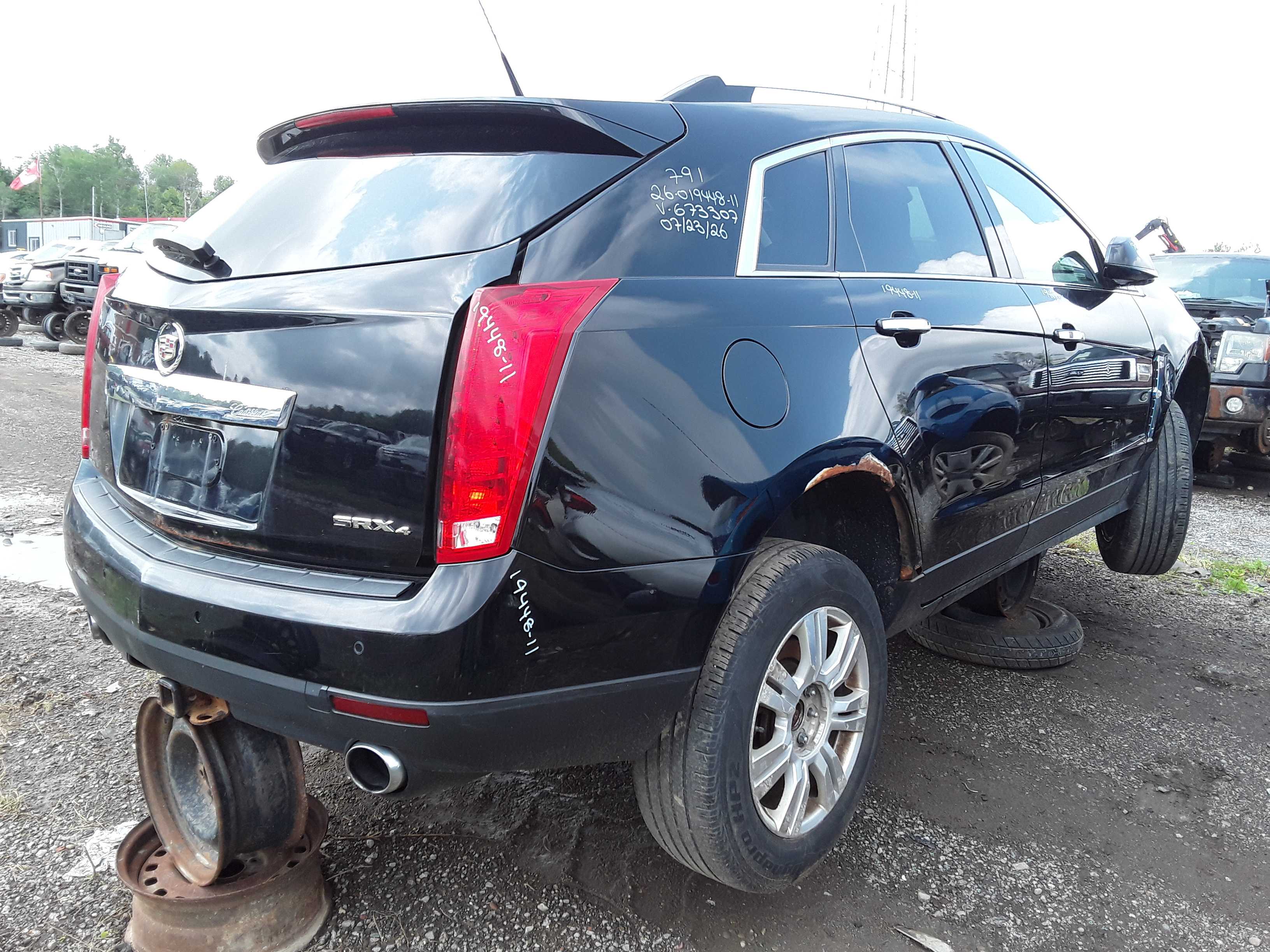 CADILLAC SRX 2011