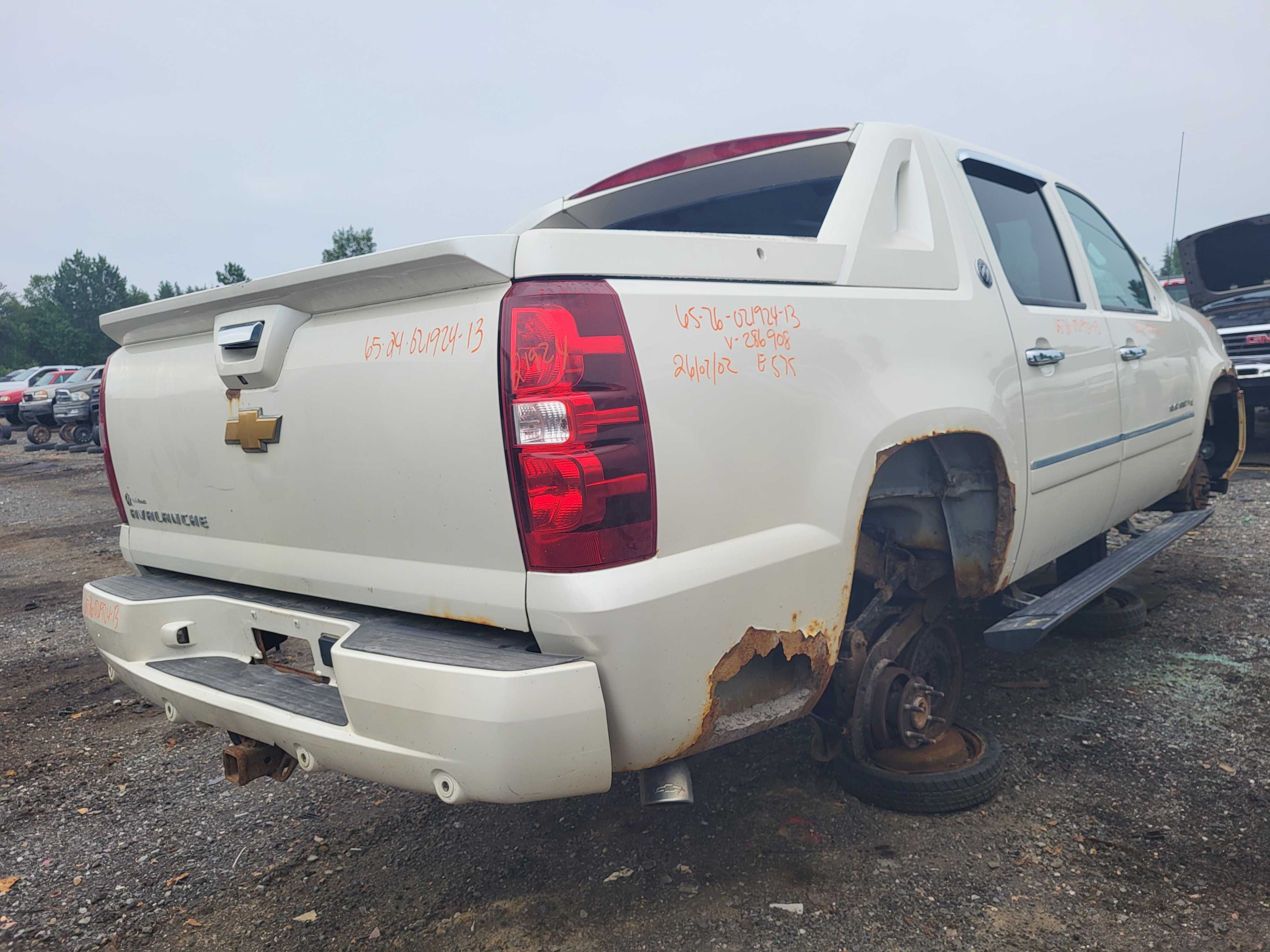 CHEVROLET AVALANCHE 2013