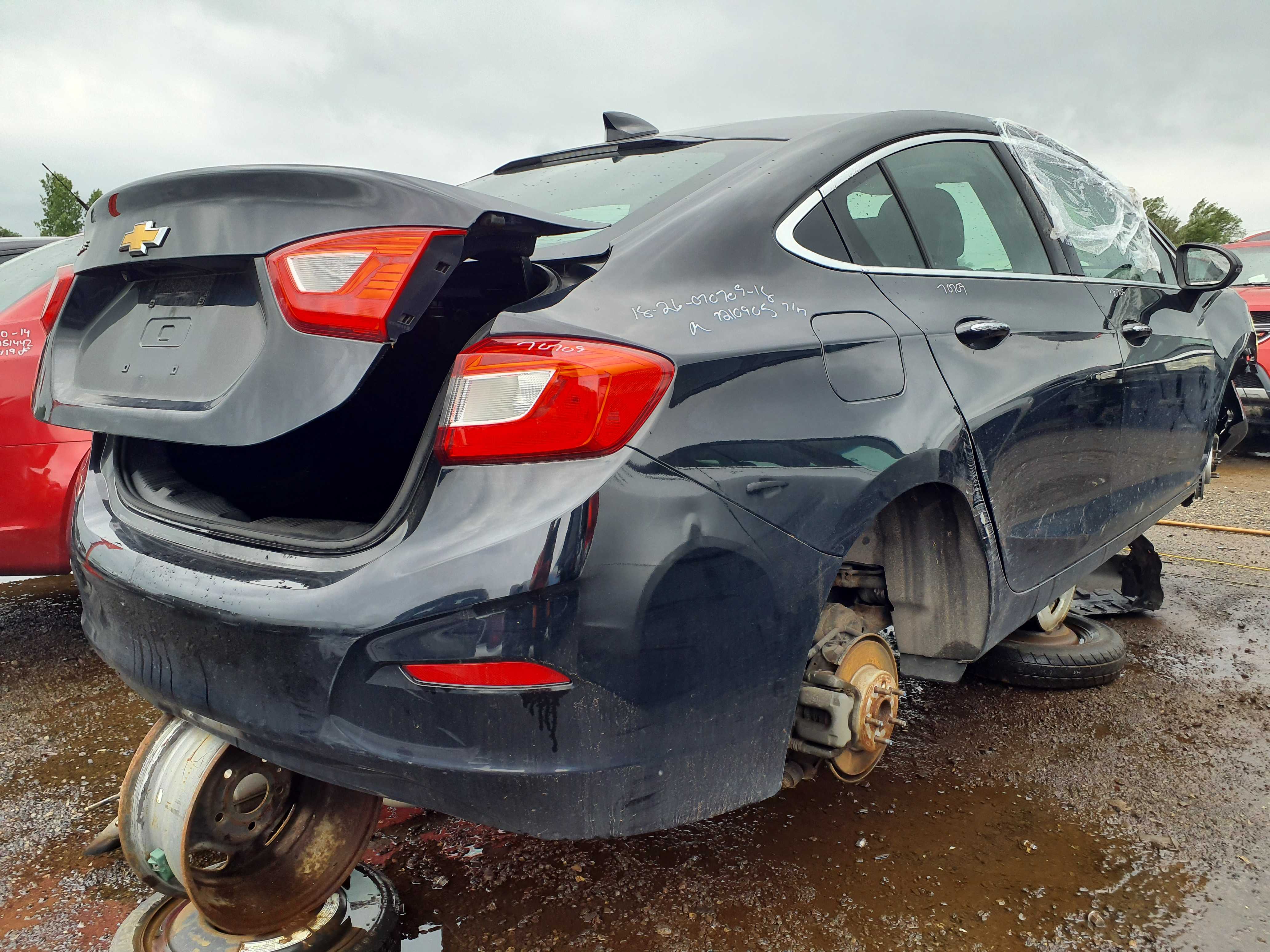 CHEVROLET CRUZE 2018