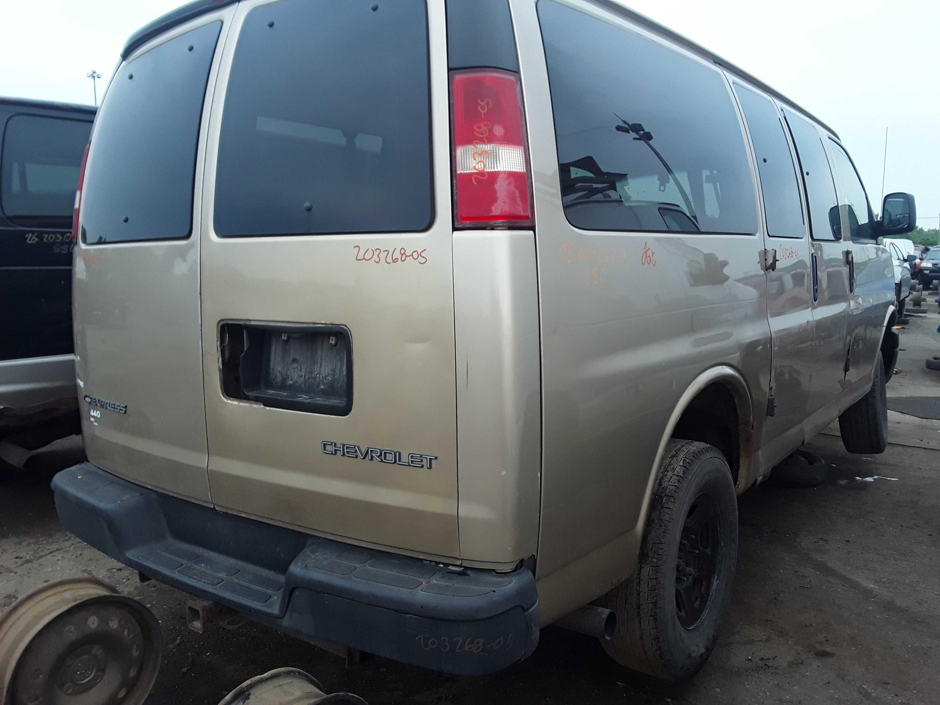 CHEVROLET EXPRESS VAN 2005