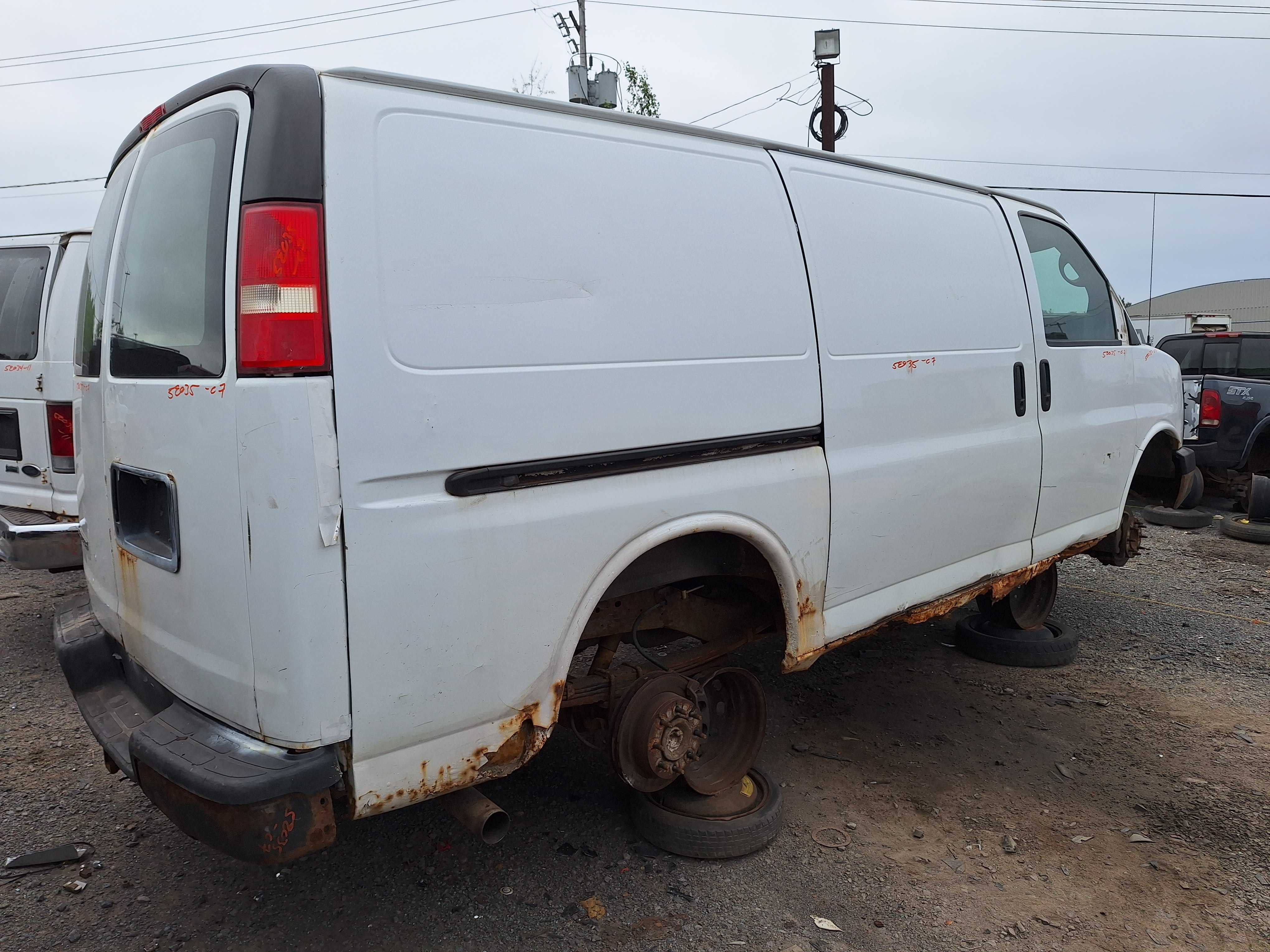 CHEVROLET EXPRESS VAN 2007