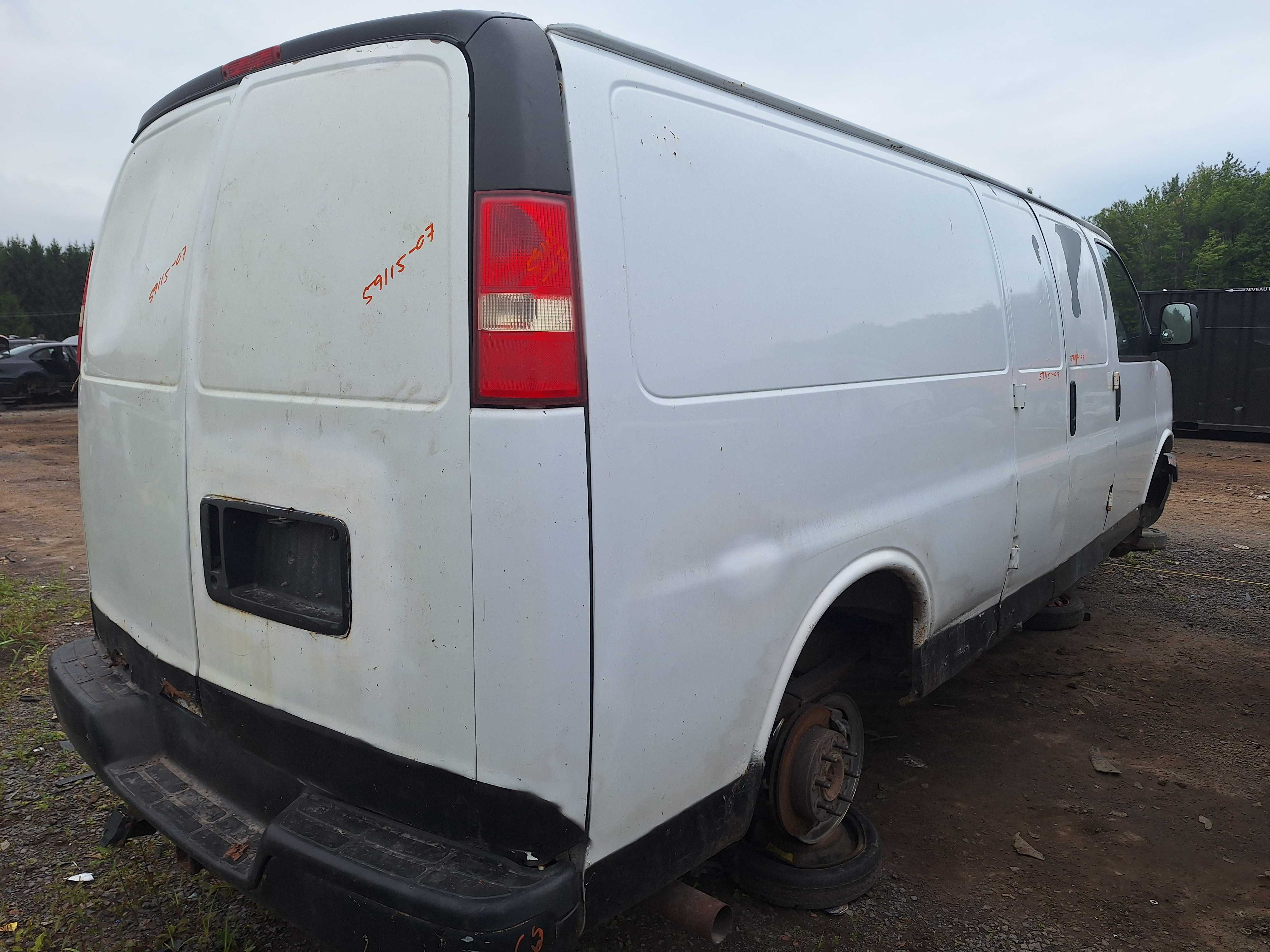 CHEVROLET EXPRESS VAN 2007