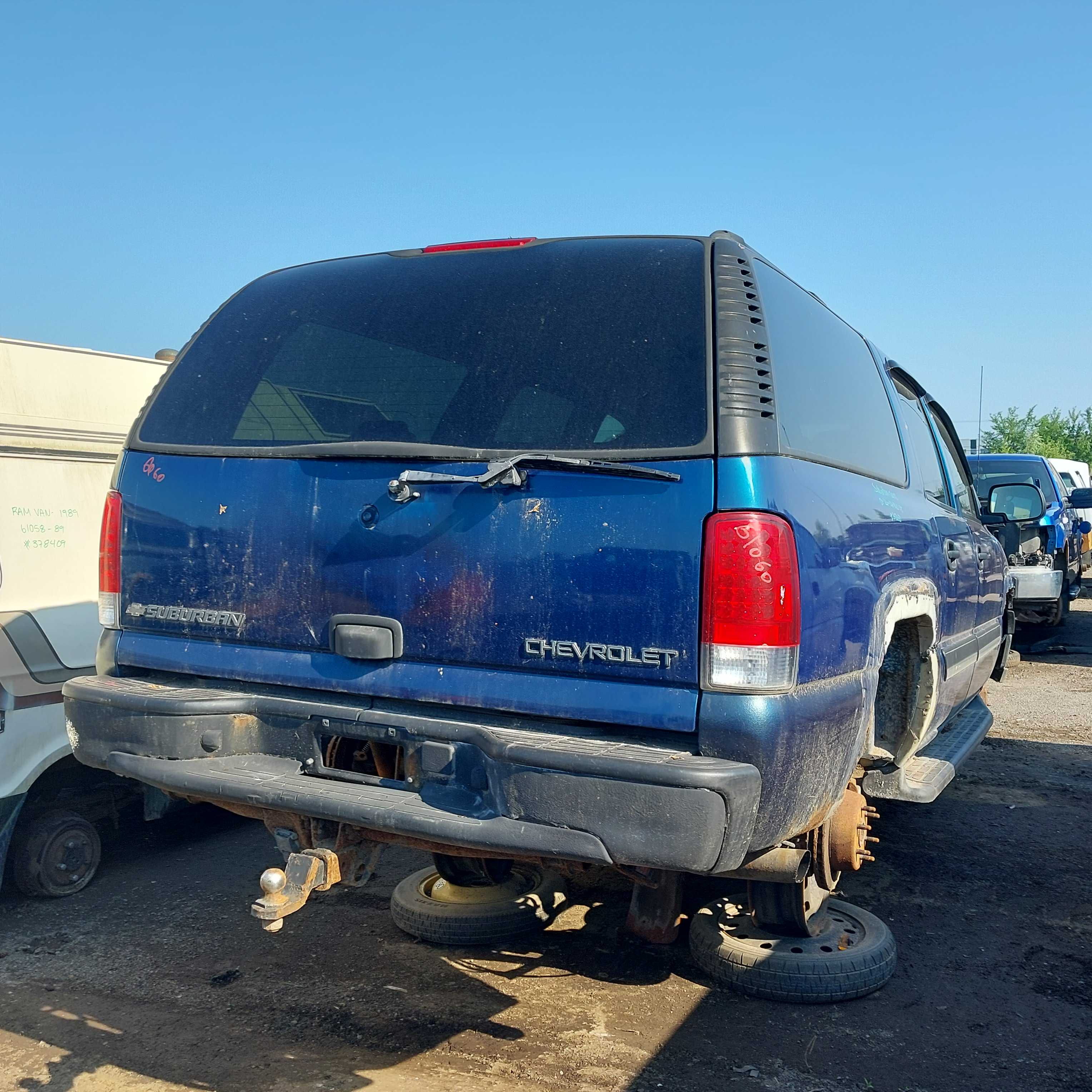 CHEVROLET SUBURBAN 2005