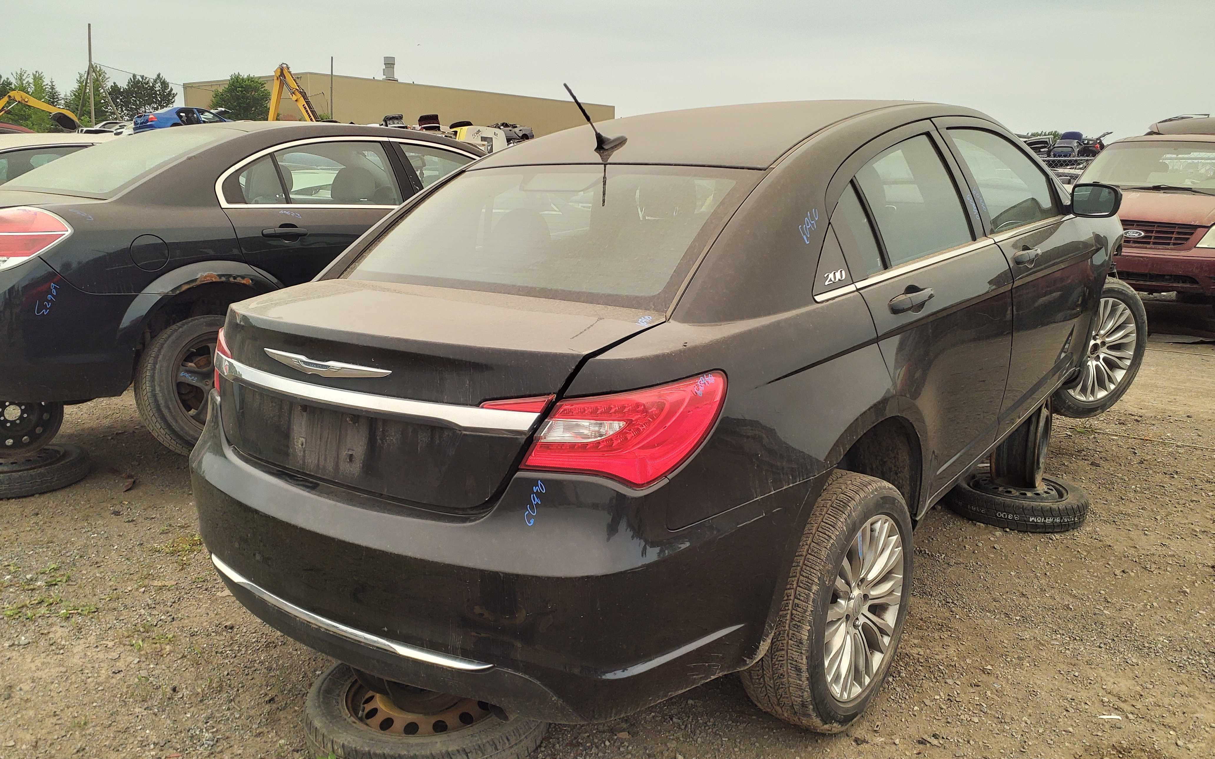 CHRYSLER 200 2012