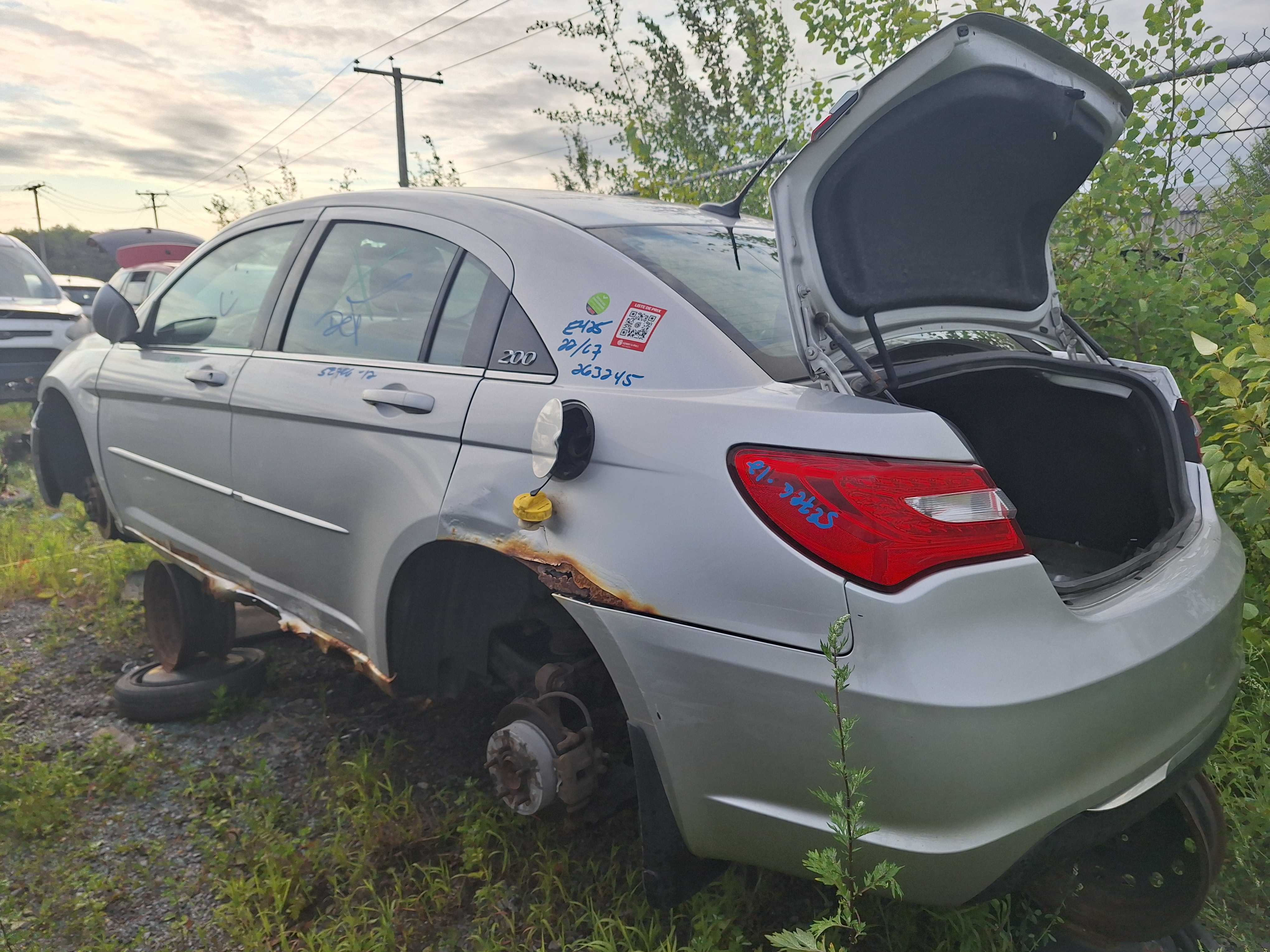 CHRYSLER 200 2012