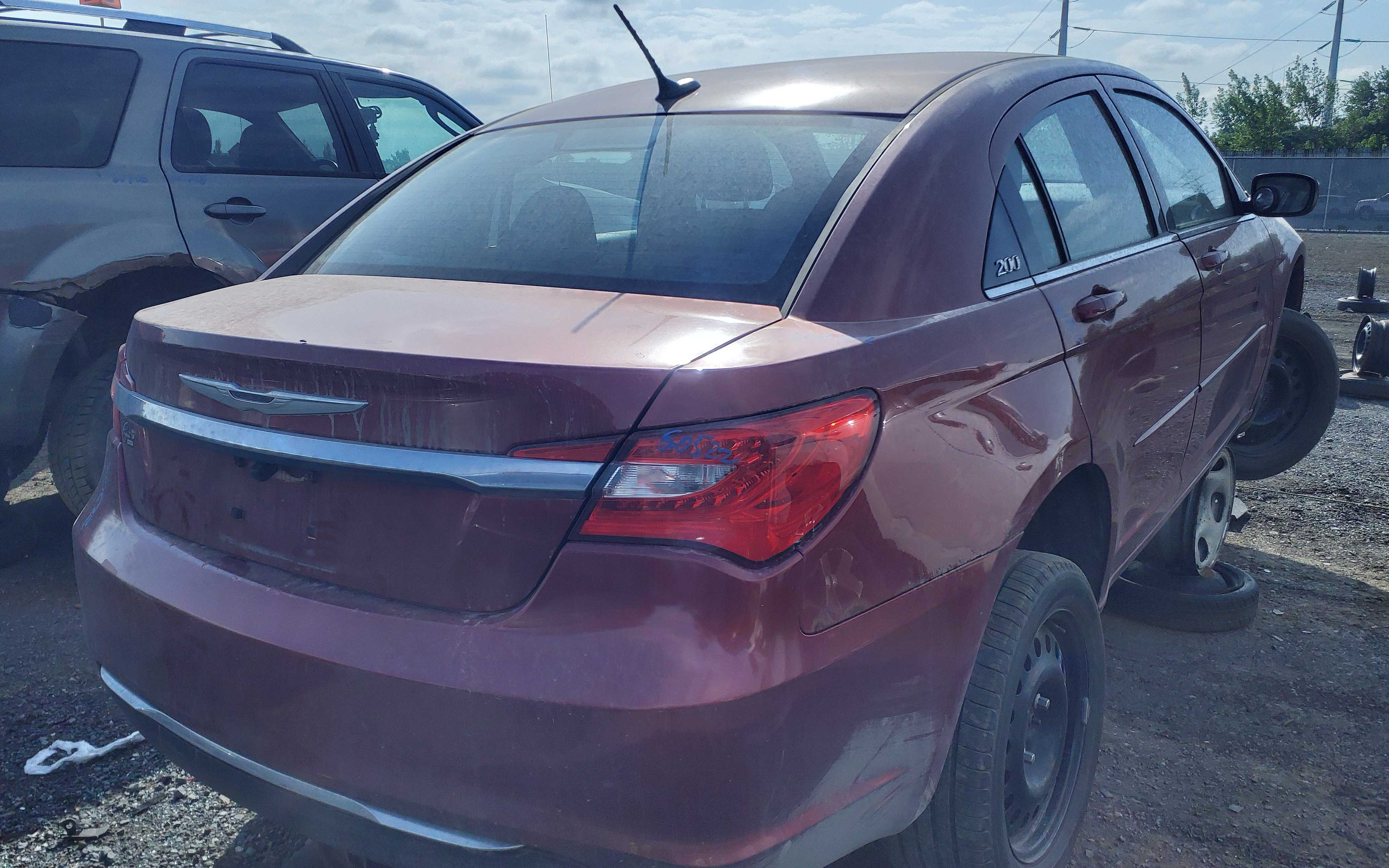 CHRYSLER 200 2013