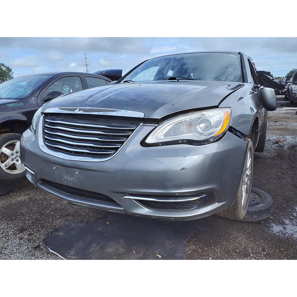 CHRYSLER 200 2013