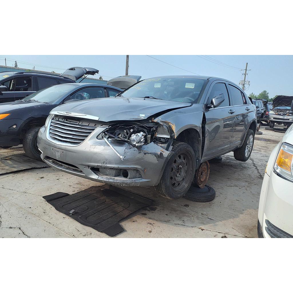 CHRYSLER 200 2013