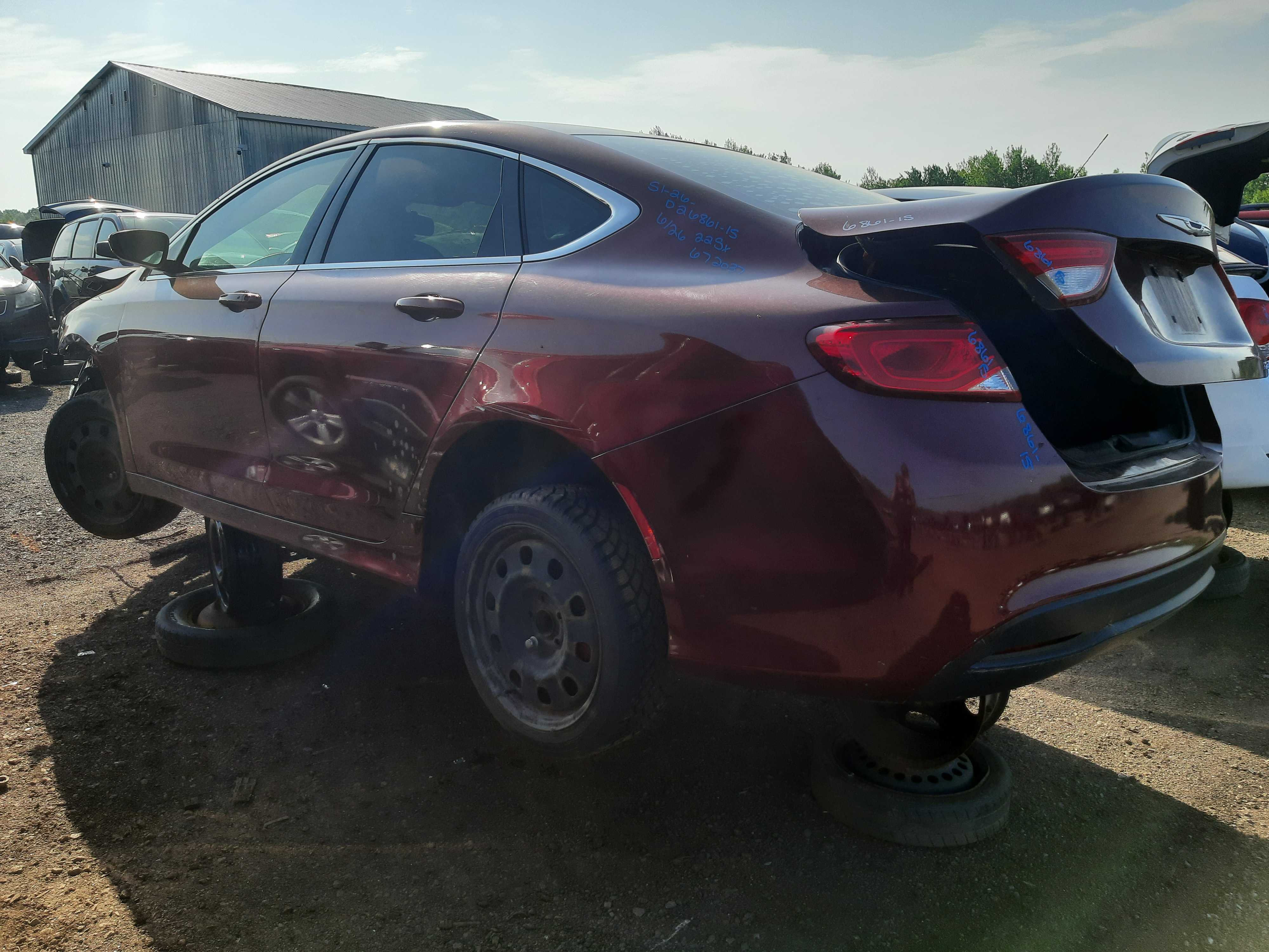 CHRYSLER 200 2015