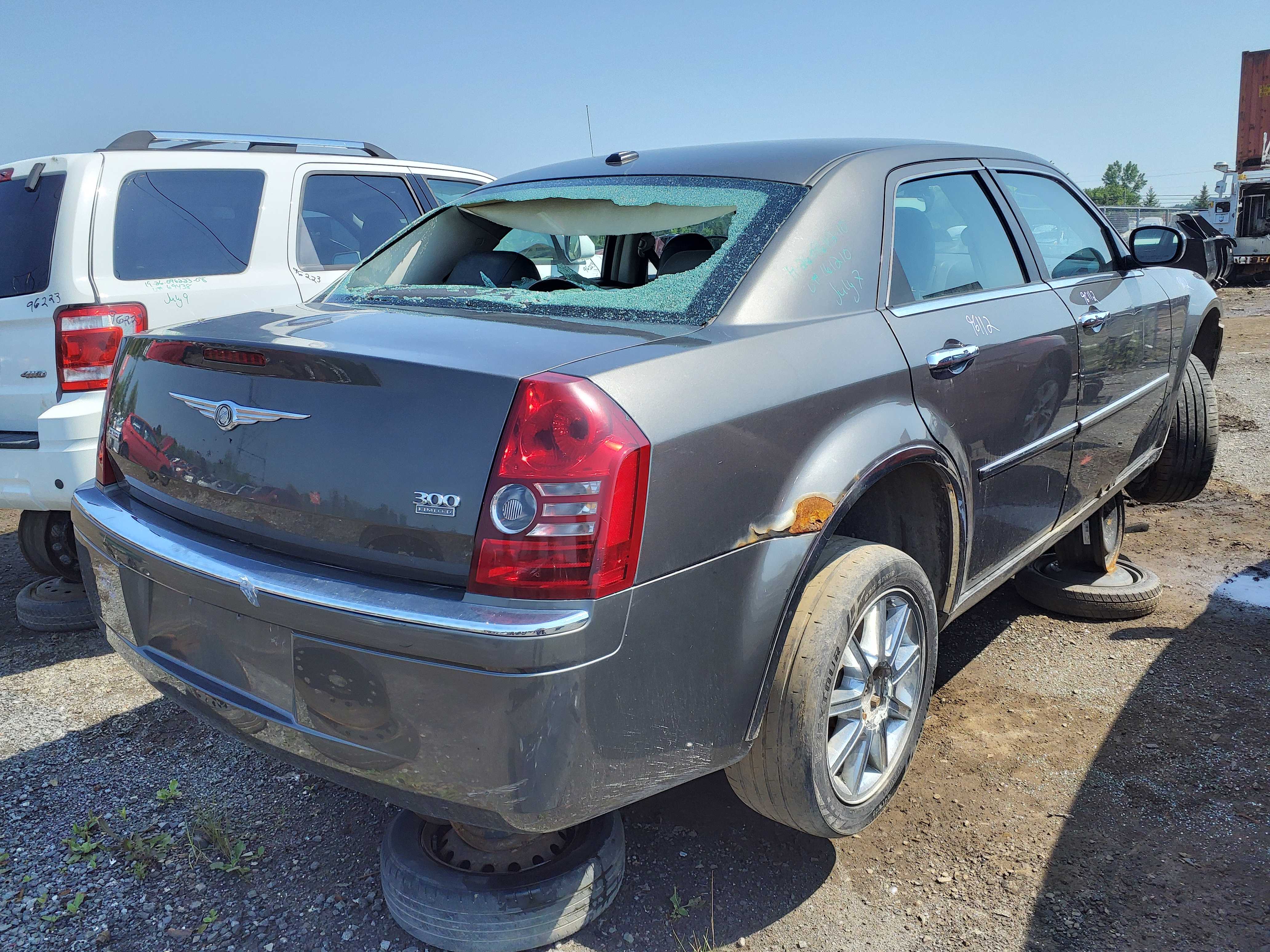CHRYSLER 300 2010