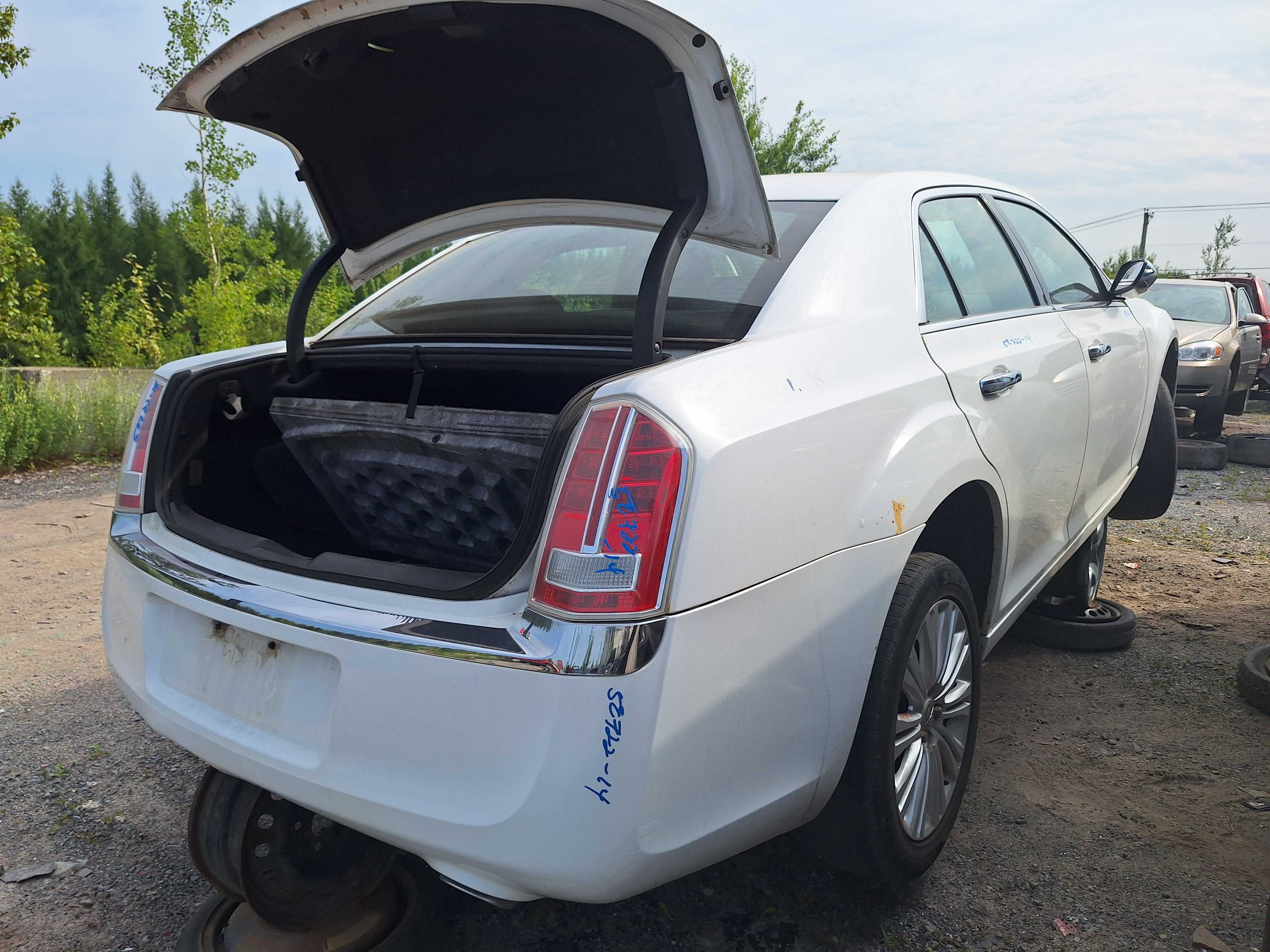 CHRYSLER 300 2014