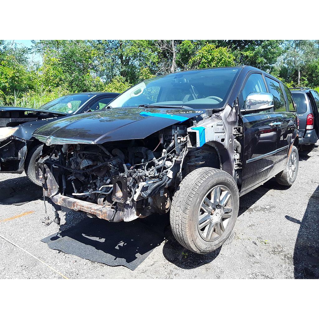 CHRYSLER TOWN &amp; COUNTRY 2010