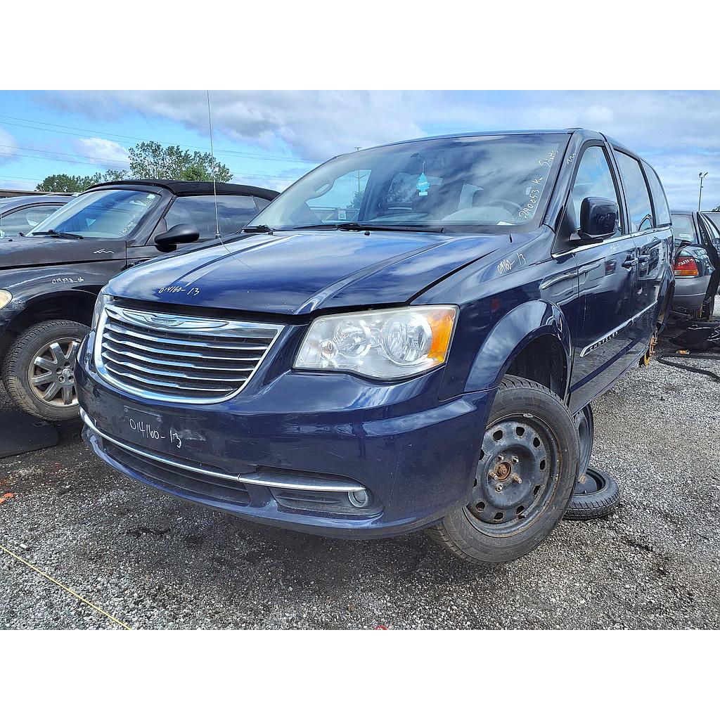 CHRYSLER TOWN &amp; COUNTRY 2013
