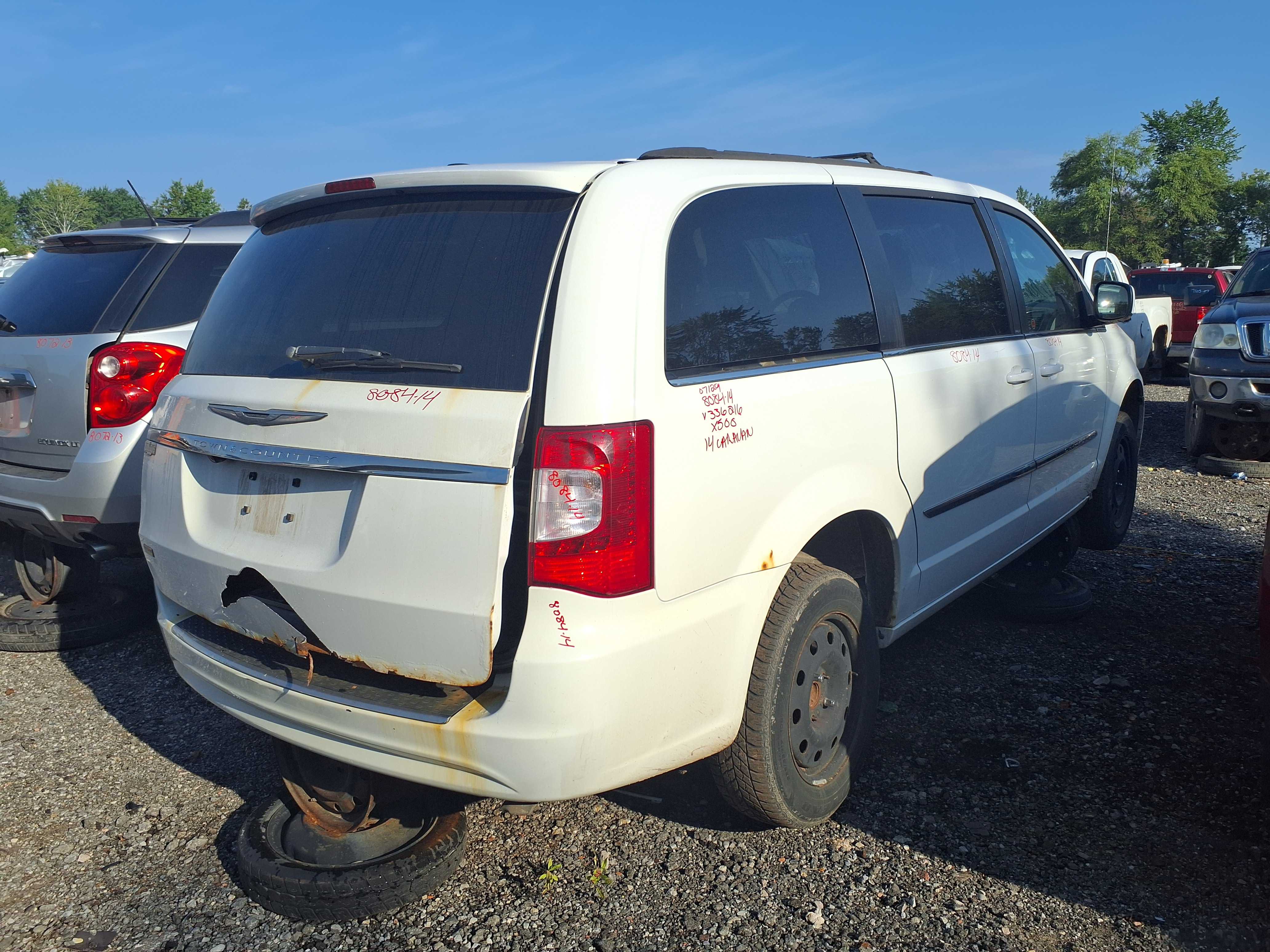 CHRYSLER TOWN &amp; COUNTRY 2014