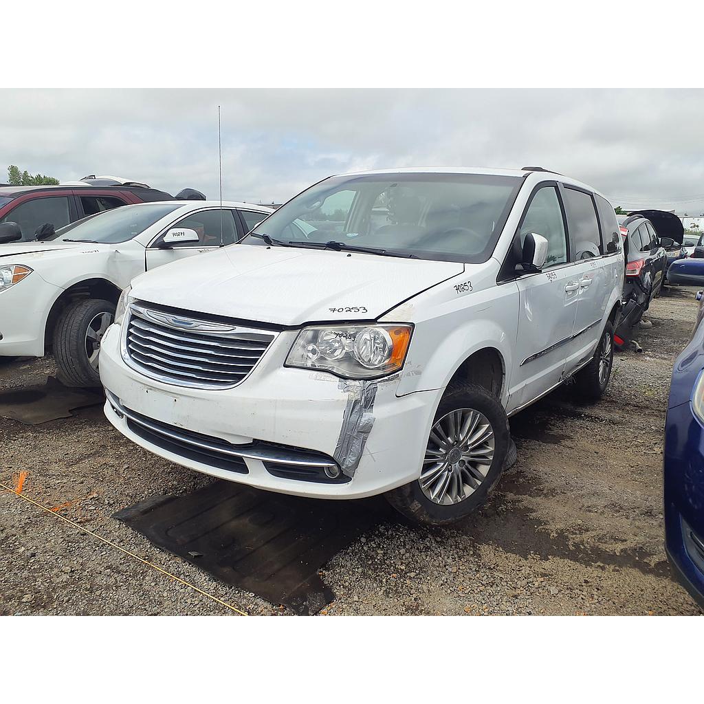 CHRYSLER TOWN &amp; COUNTRY 2015