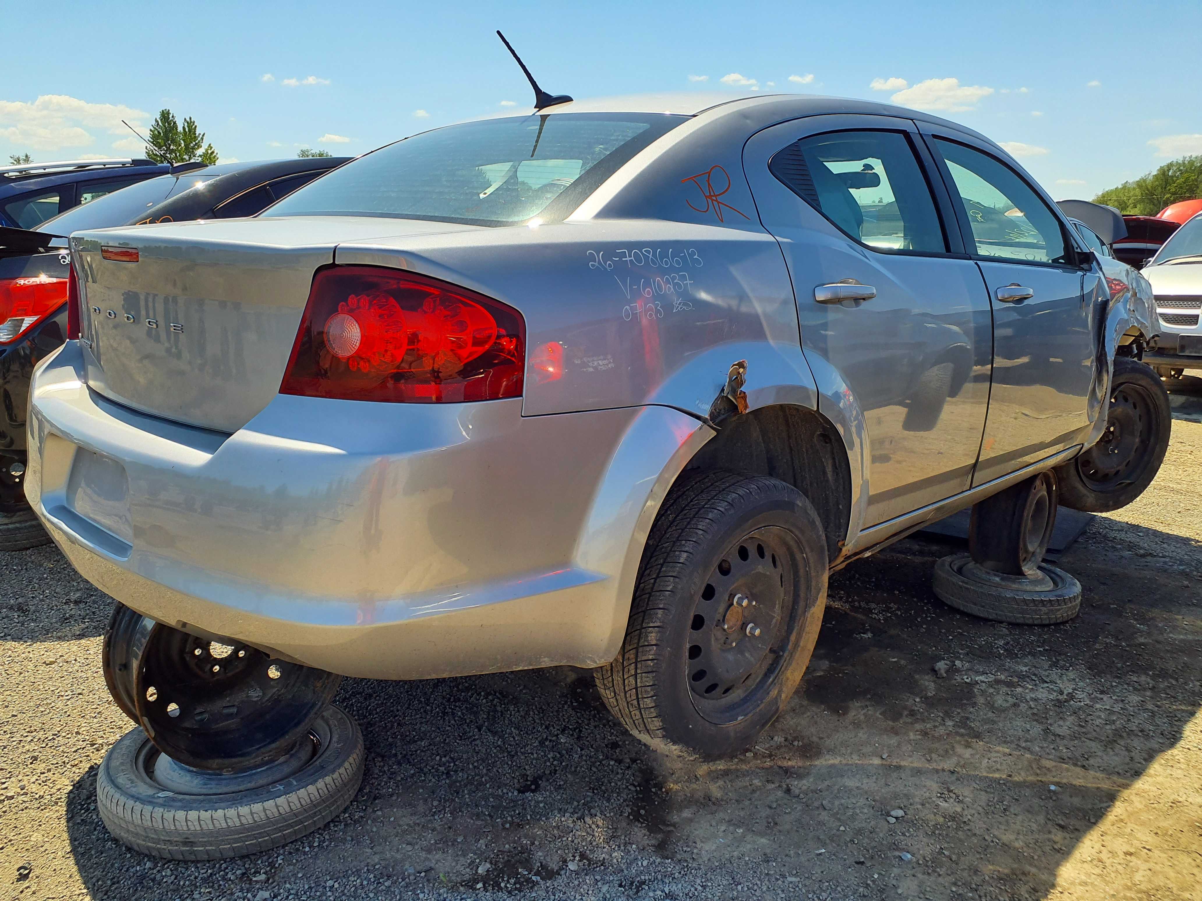 DODGE AVENGER 2013
