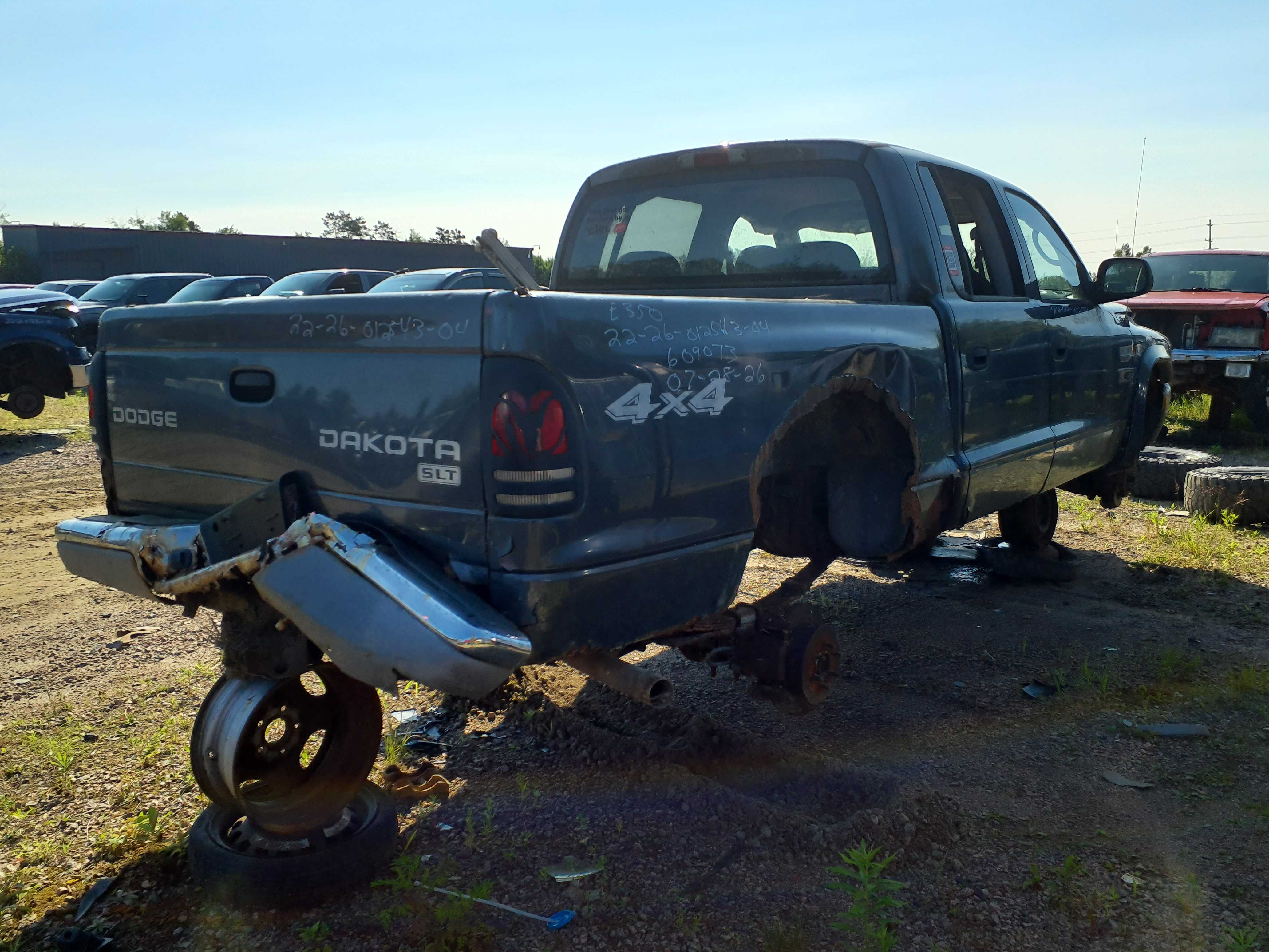 DODGE DAKOTA 2004