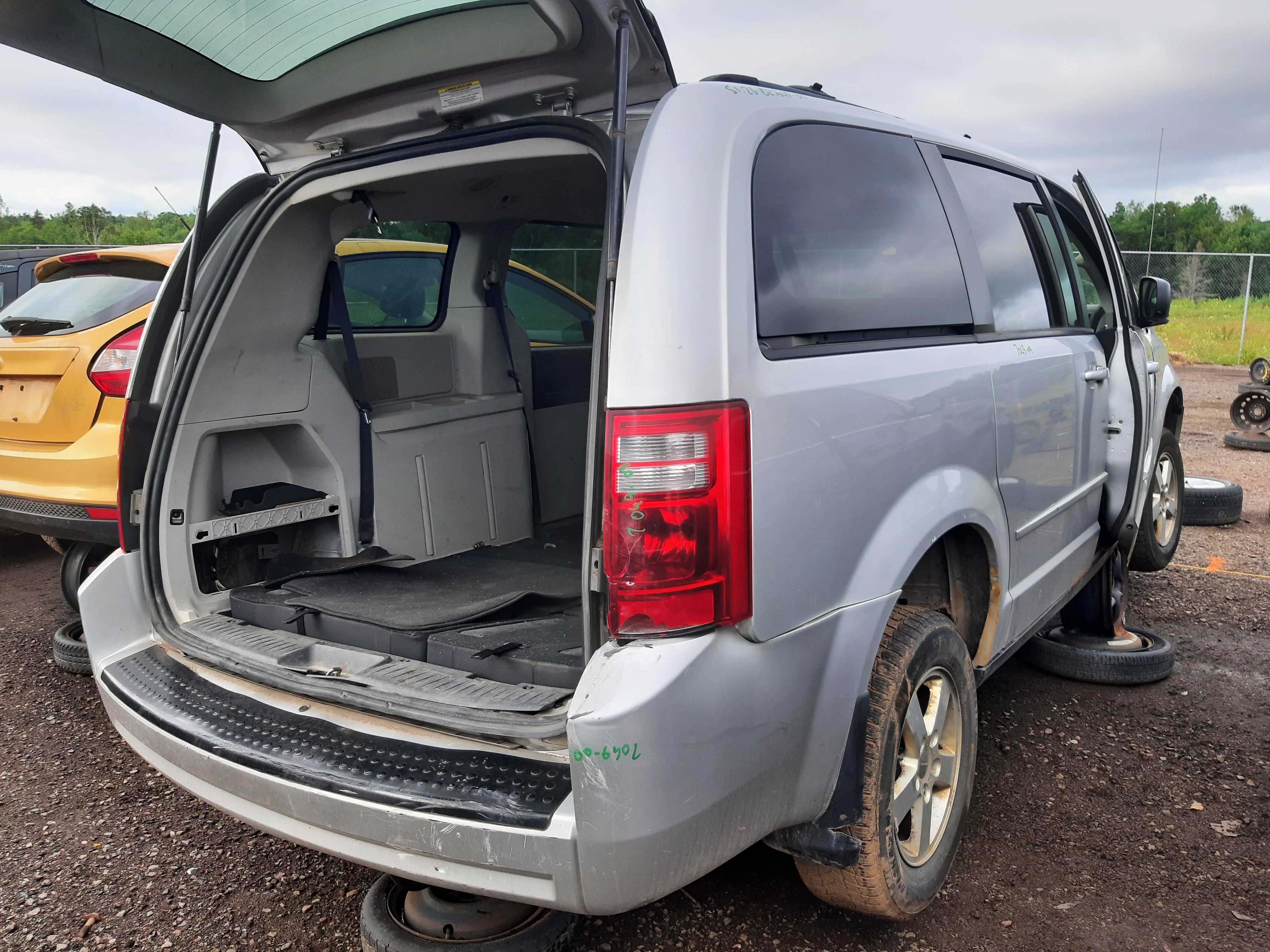 DODGE GRAND CARAVAN 2009