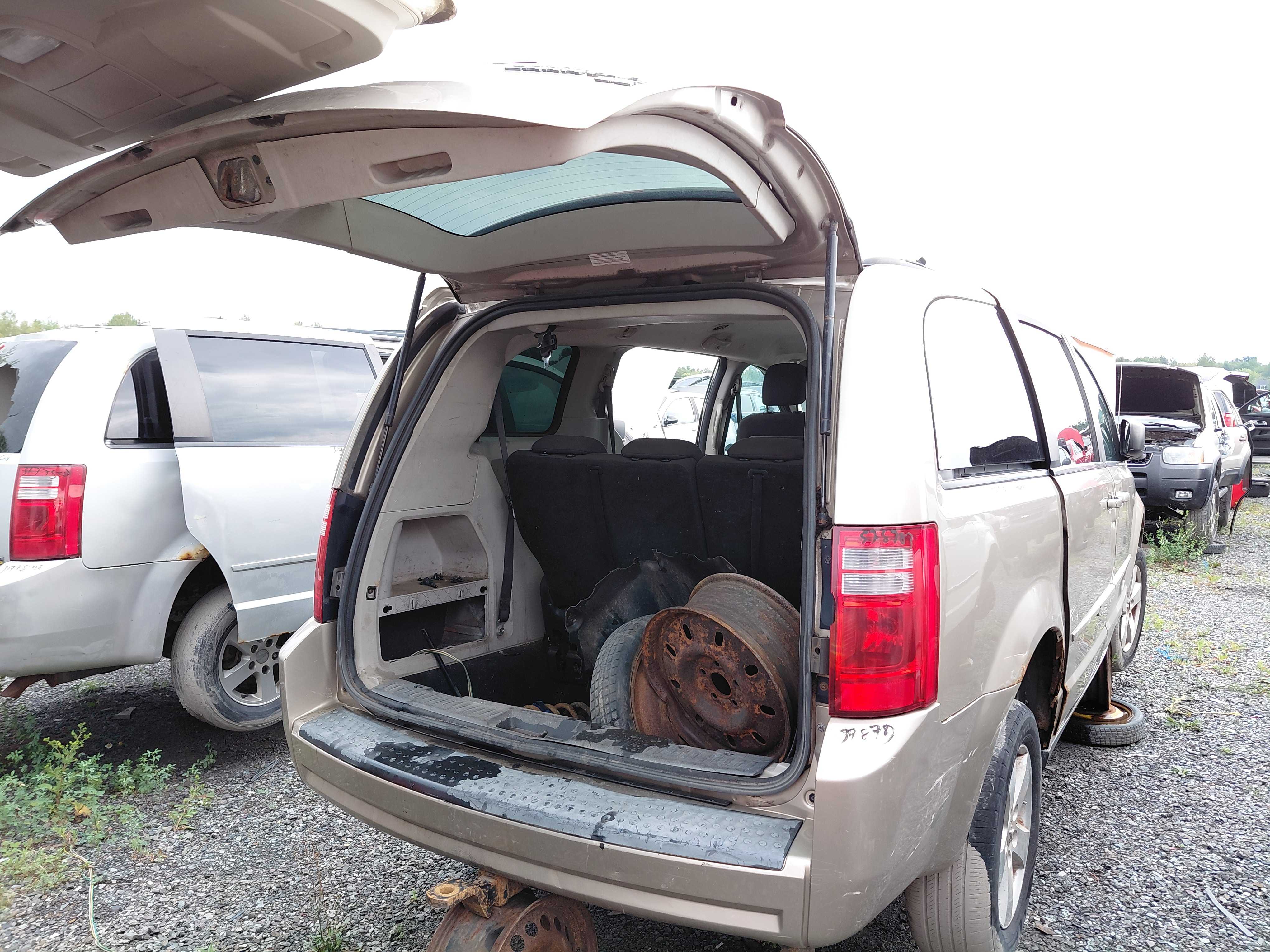 DODGE GRAND CARAVAN 2009