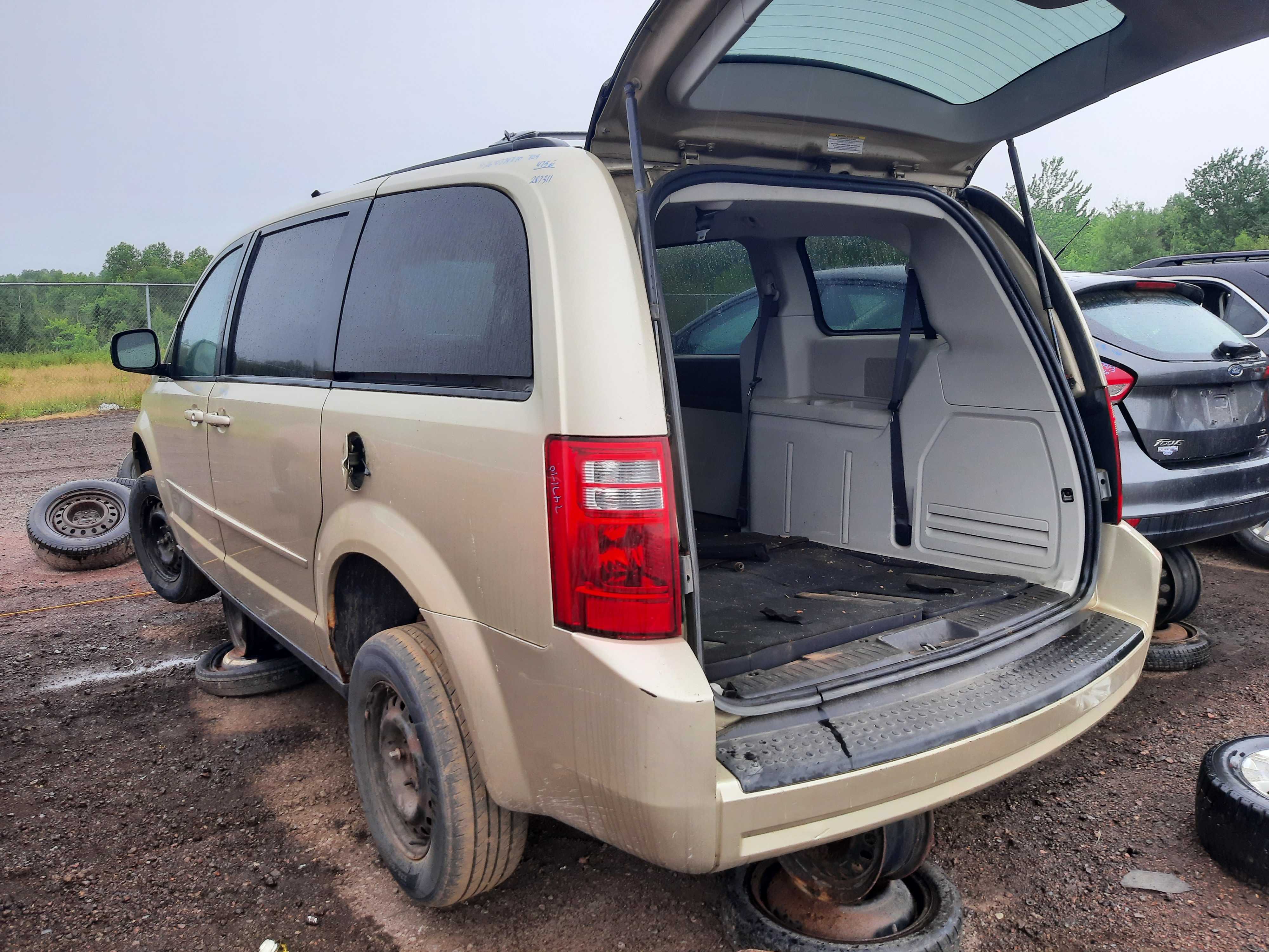 DODGE GRAND CARAVAN 2010