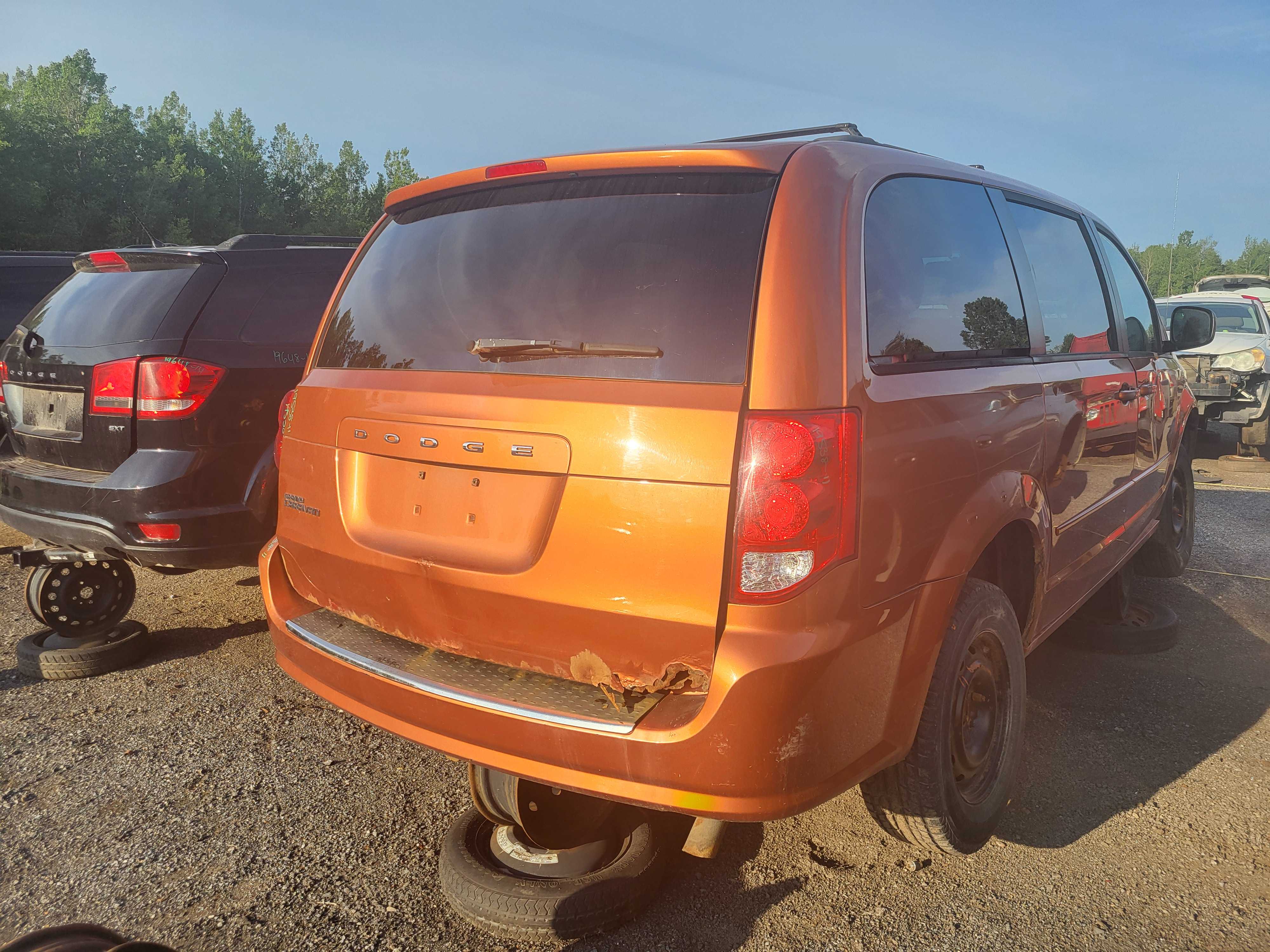 DODGE GRAND CARAVAN 2011