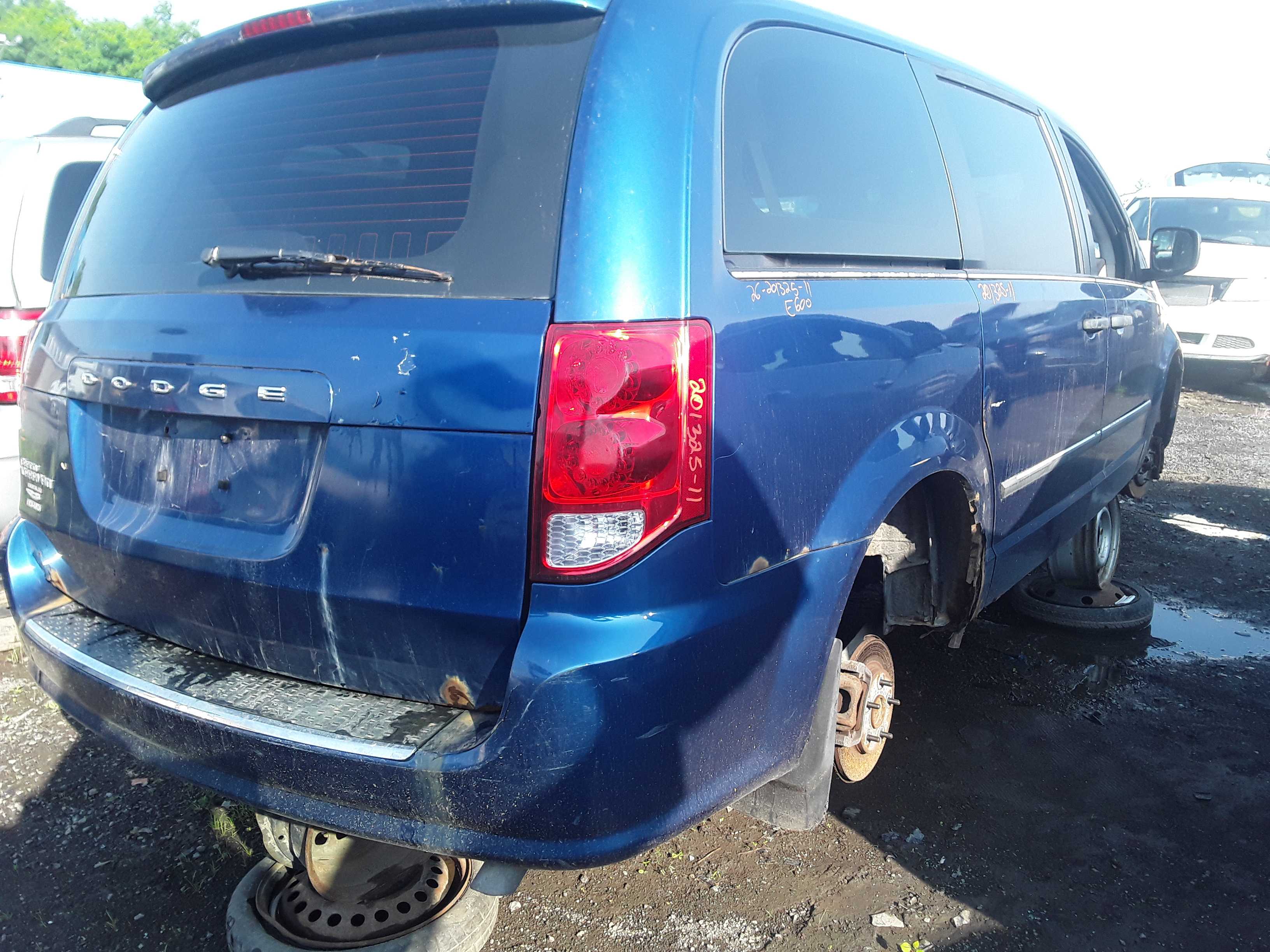 DODGE GRAND CARAVAN 2011