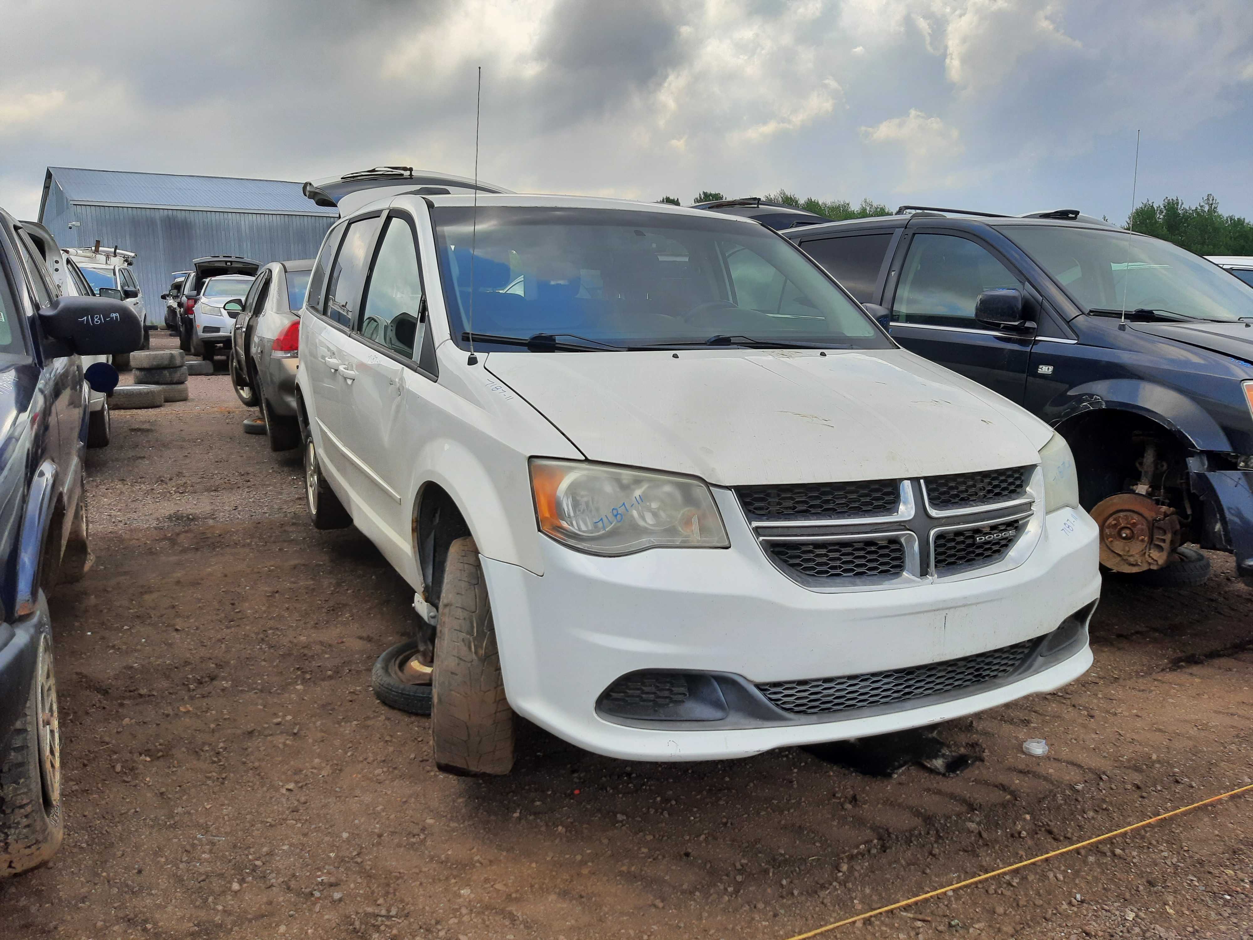 DODGE GRAND CARAVAN 2011