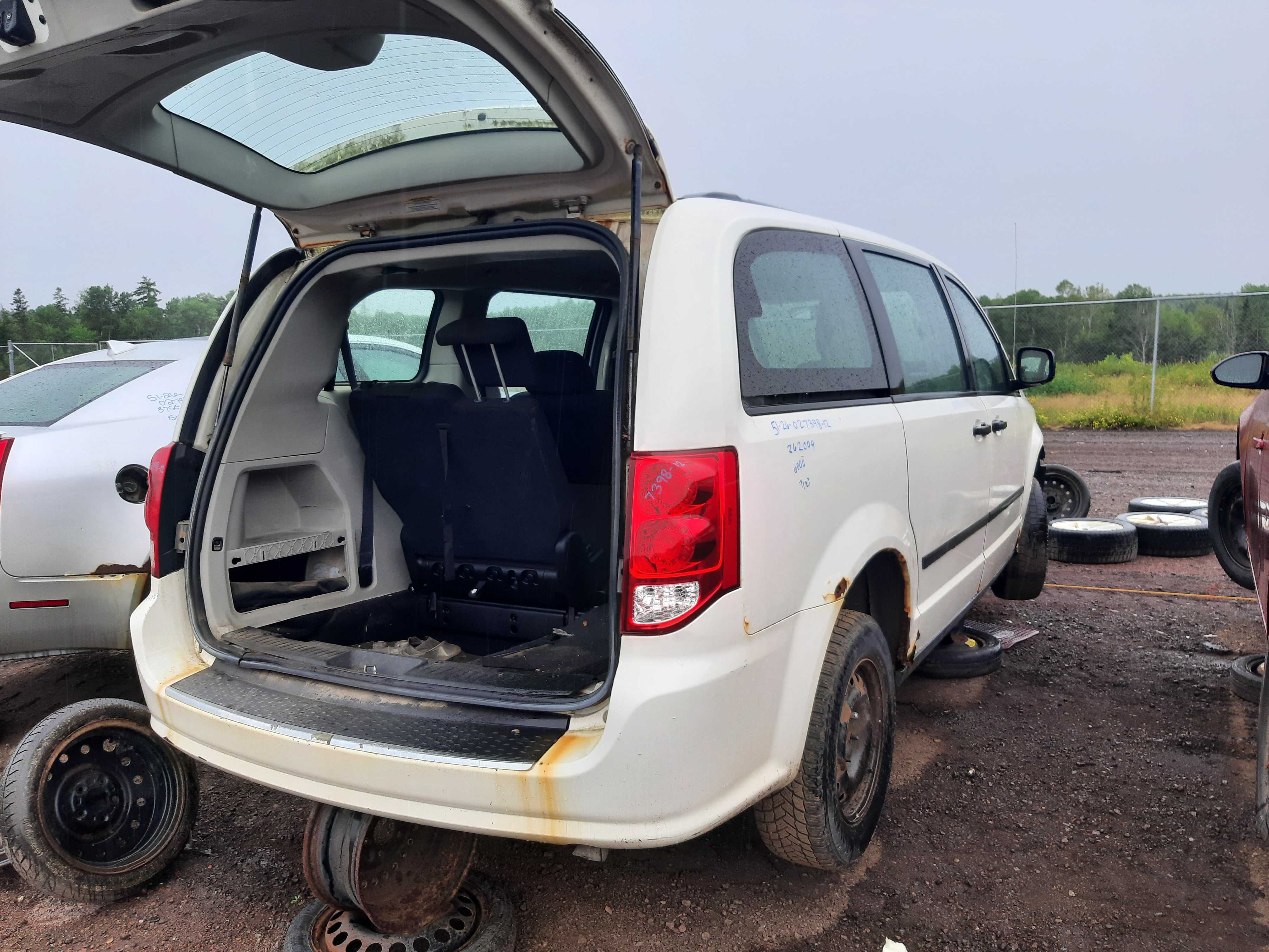 DODGE GRAND CARAVAN 2012