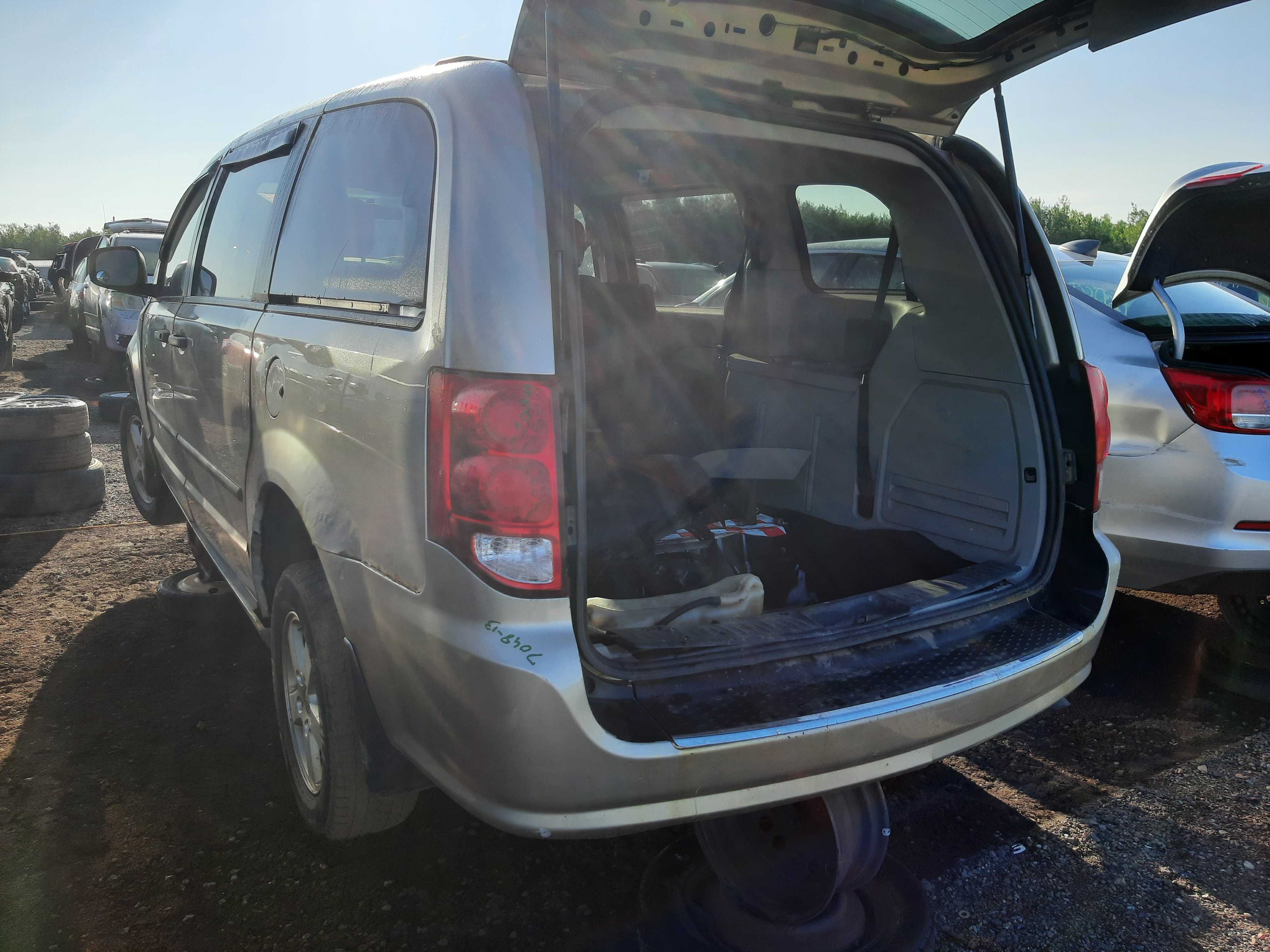 DODGE GRAND CARAVAN 2013