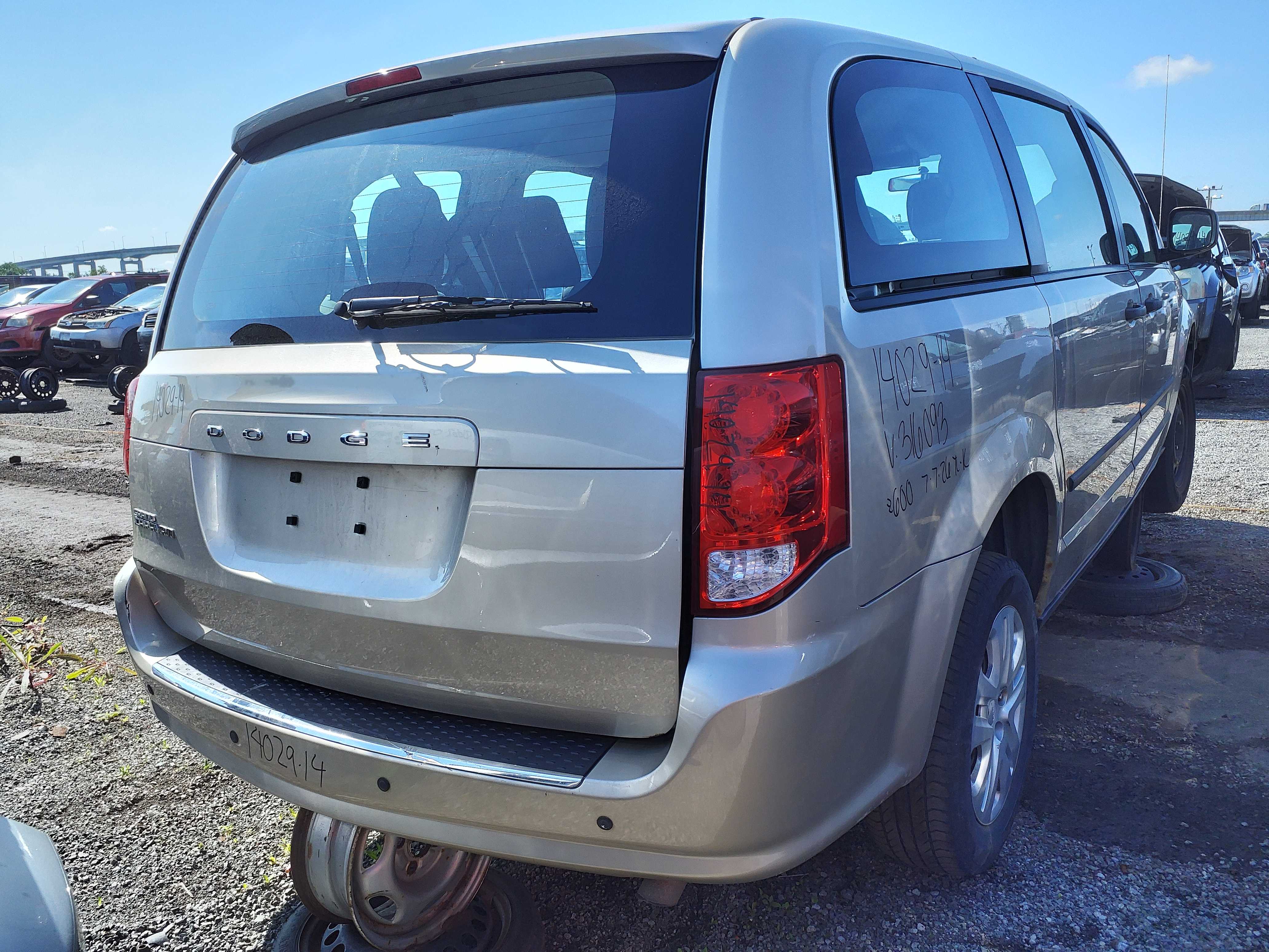 DODGE GRAND CARAVAN 2014
