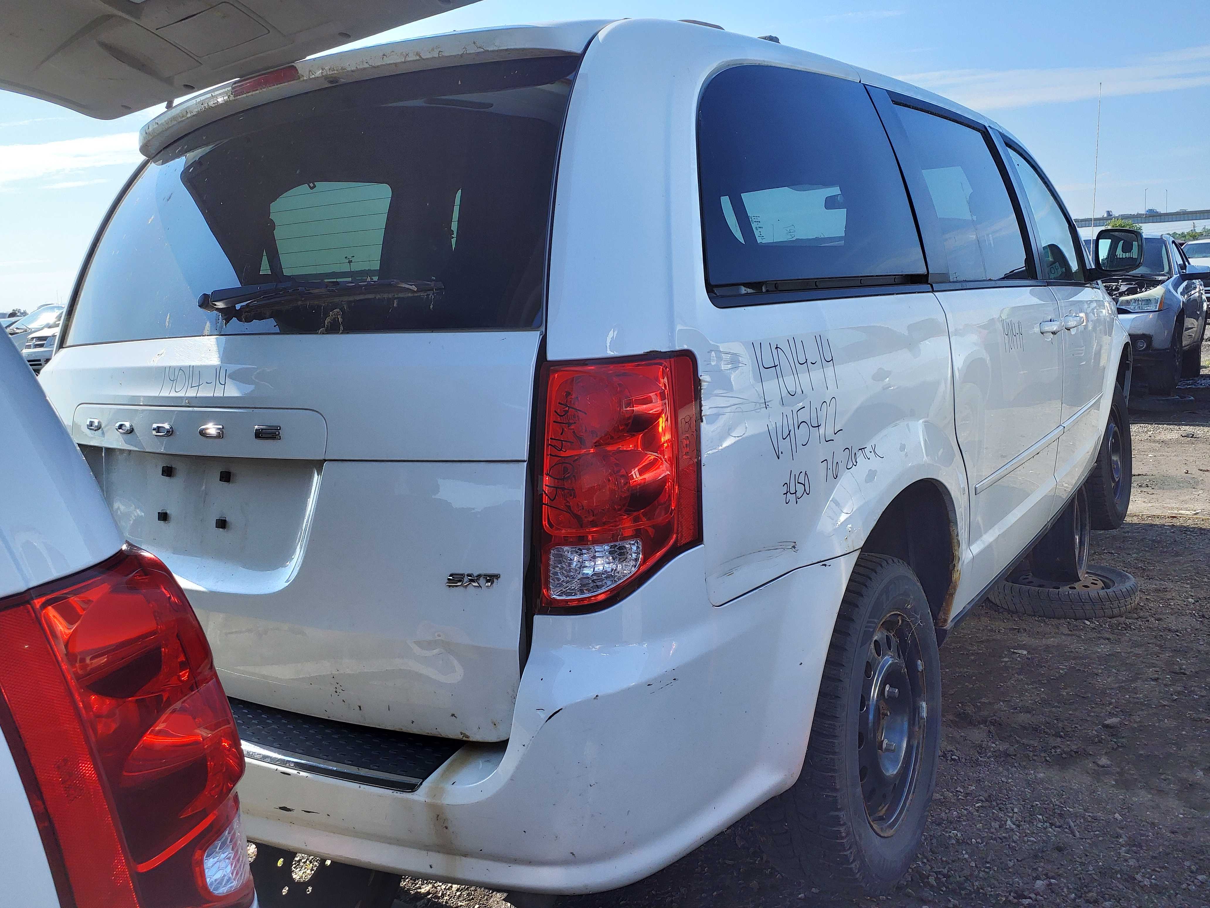 DODGE GRAND CARAVAN 2014