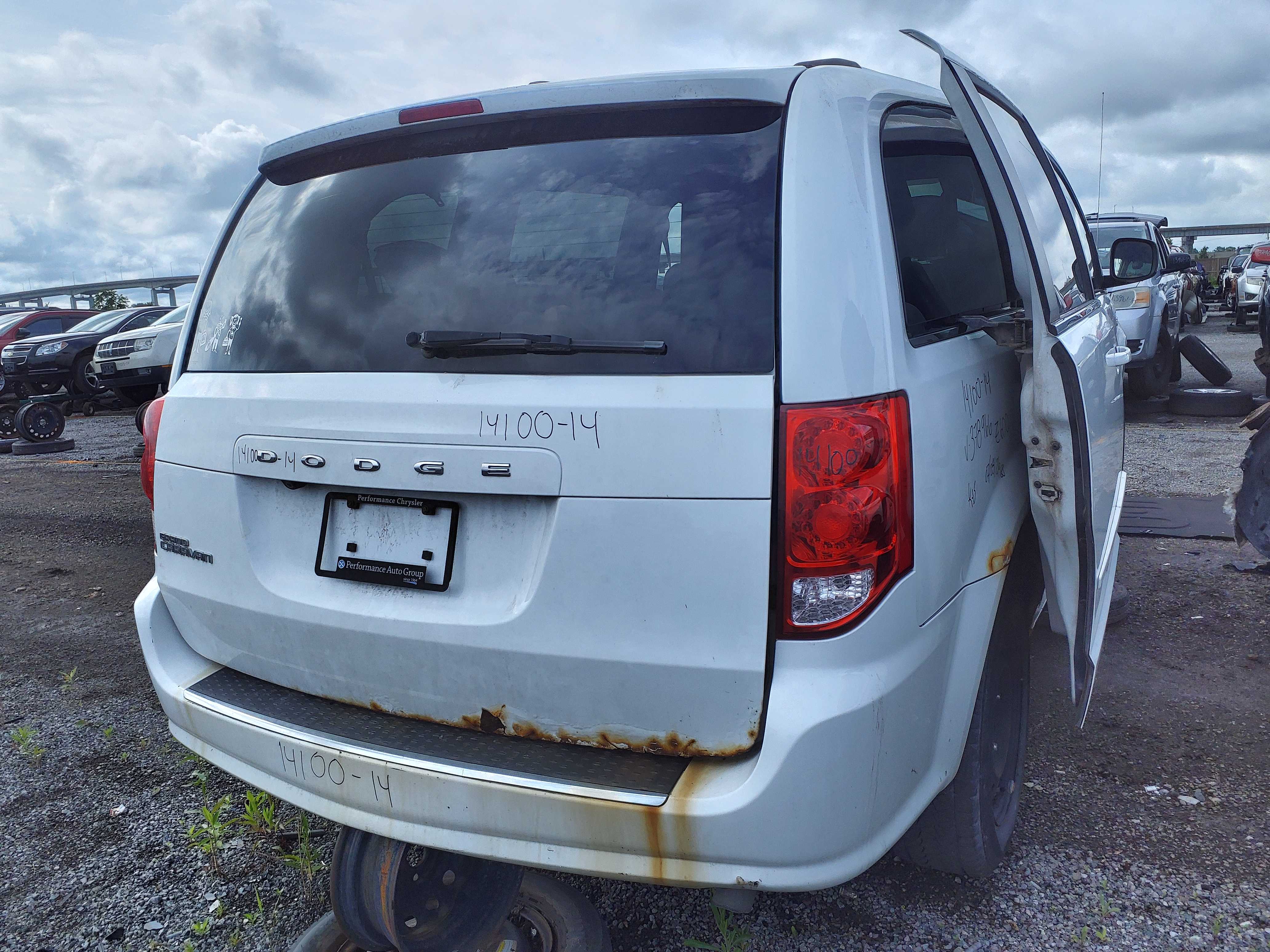 DODGE GRAND CARAVAN 2014