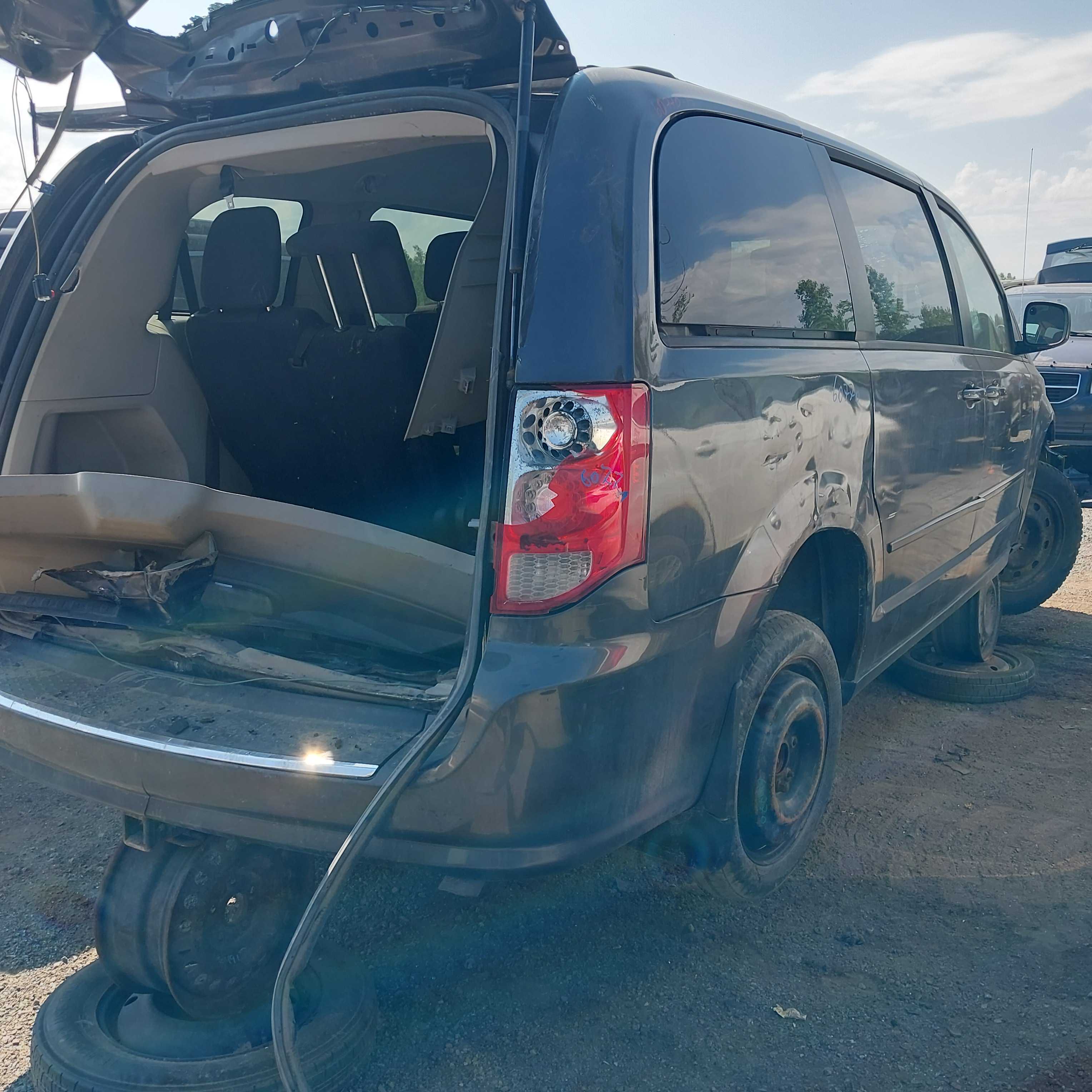 DODGE GRAND CARAVAN 2015
