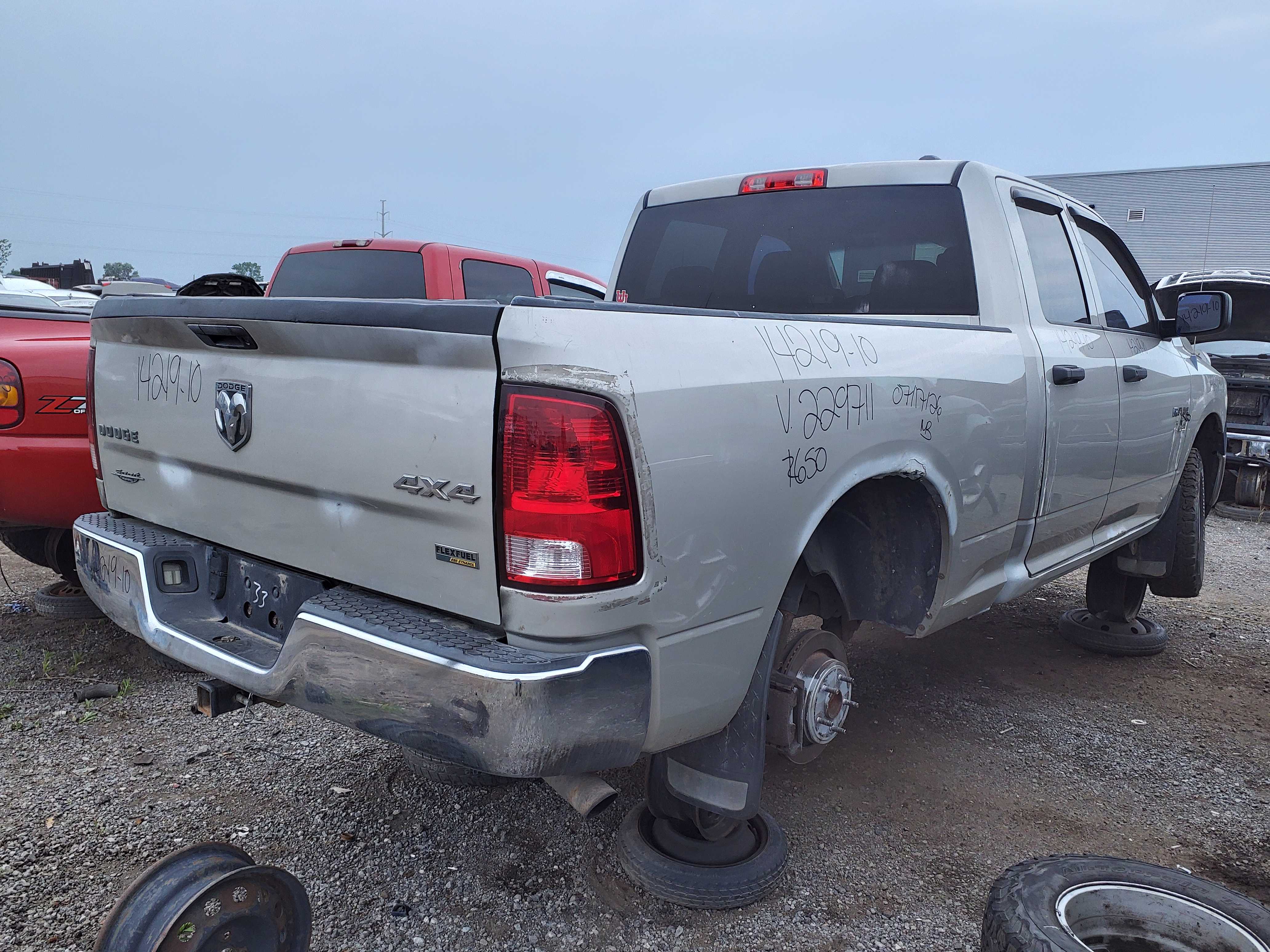 DODGE RAM 1500 2010