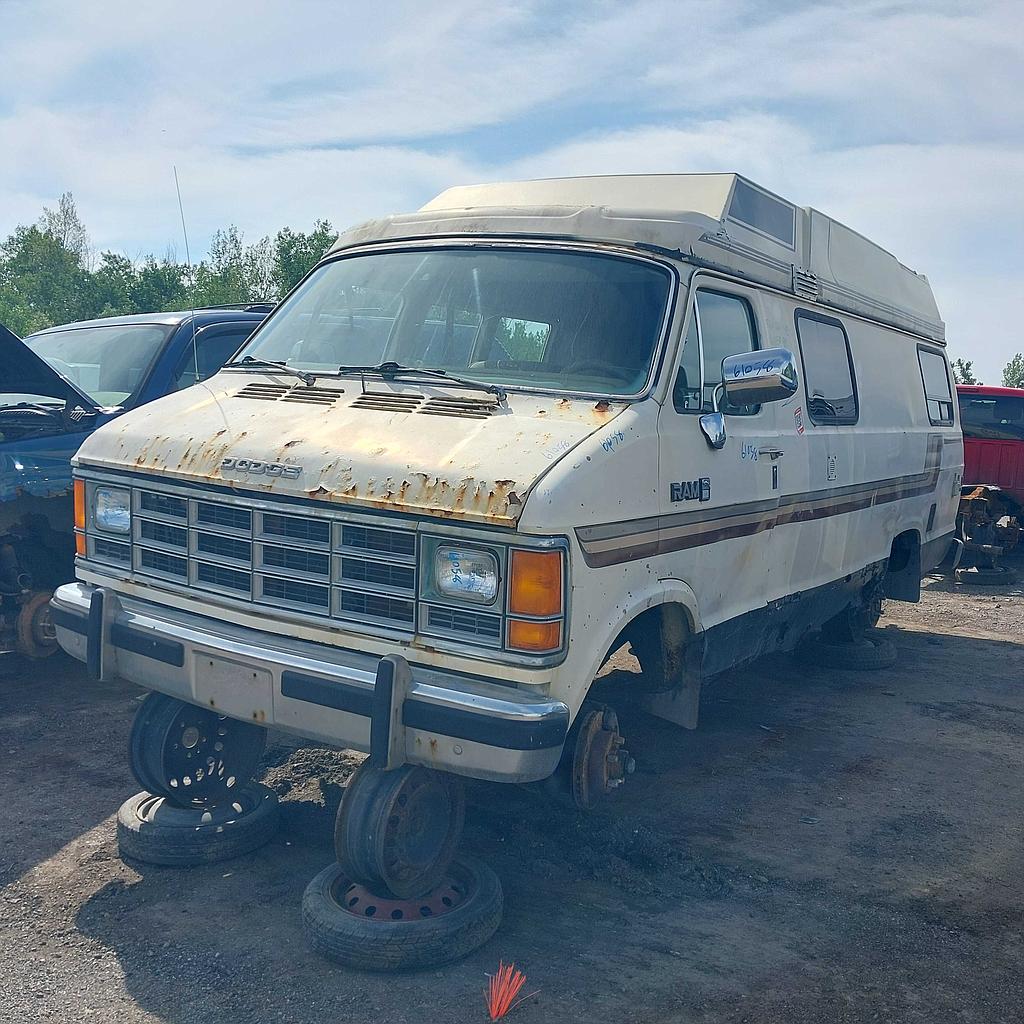 DODGE RAM VAN 1989