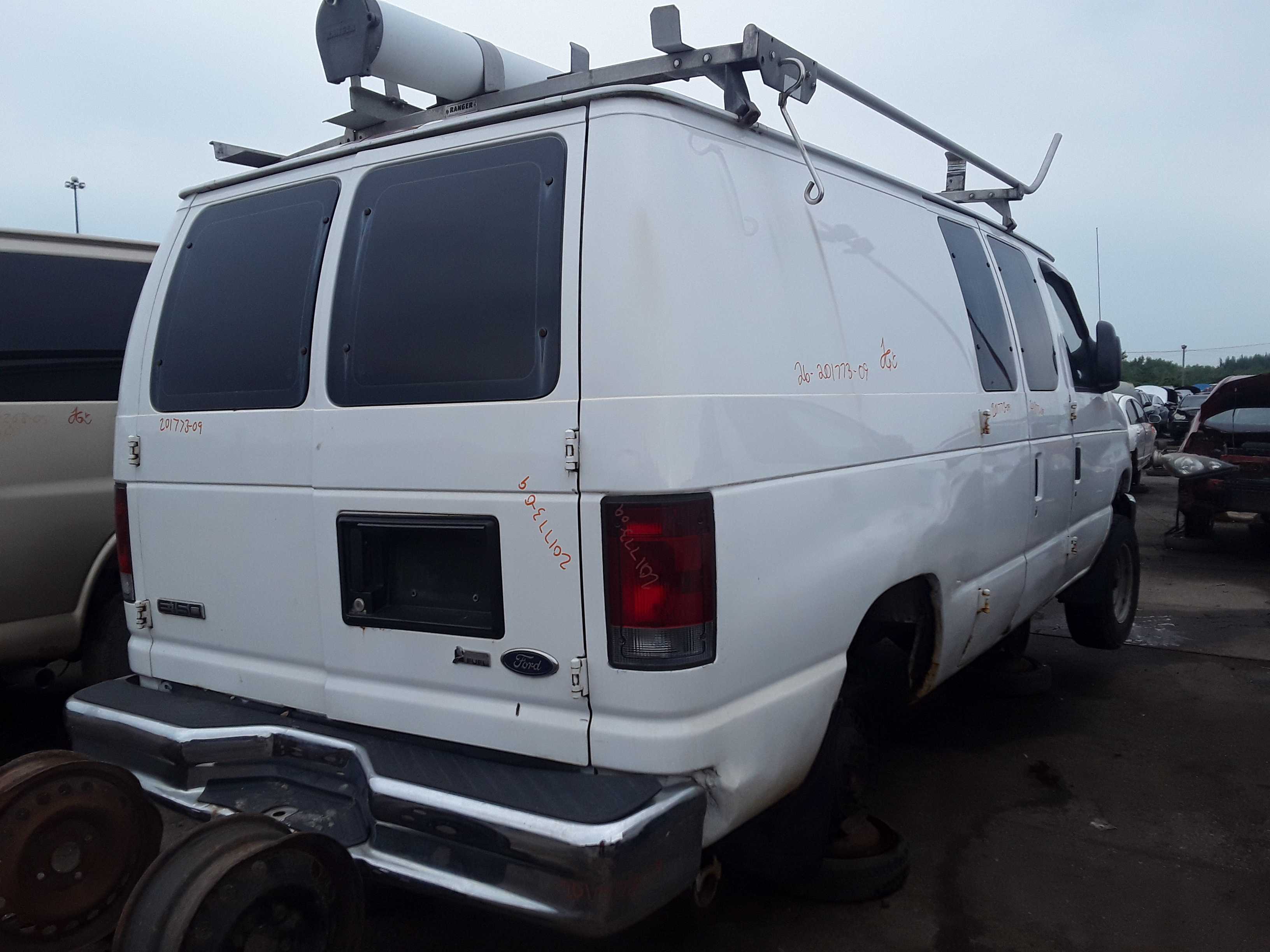 FORD ECONOLINE 2009