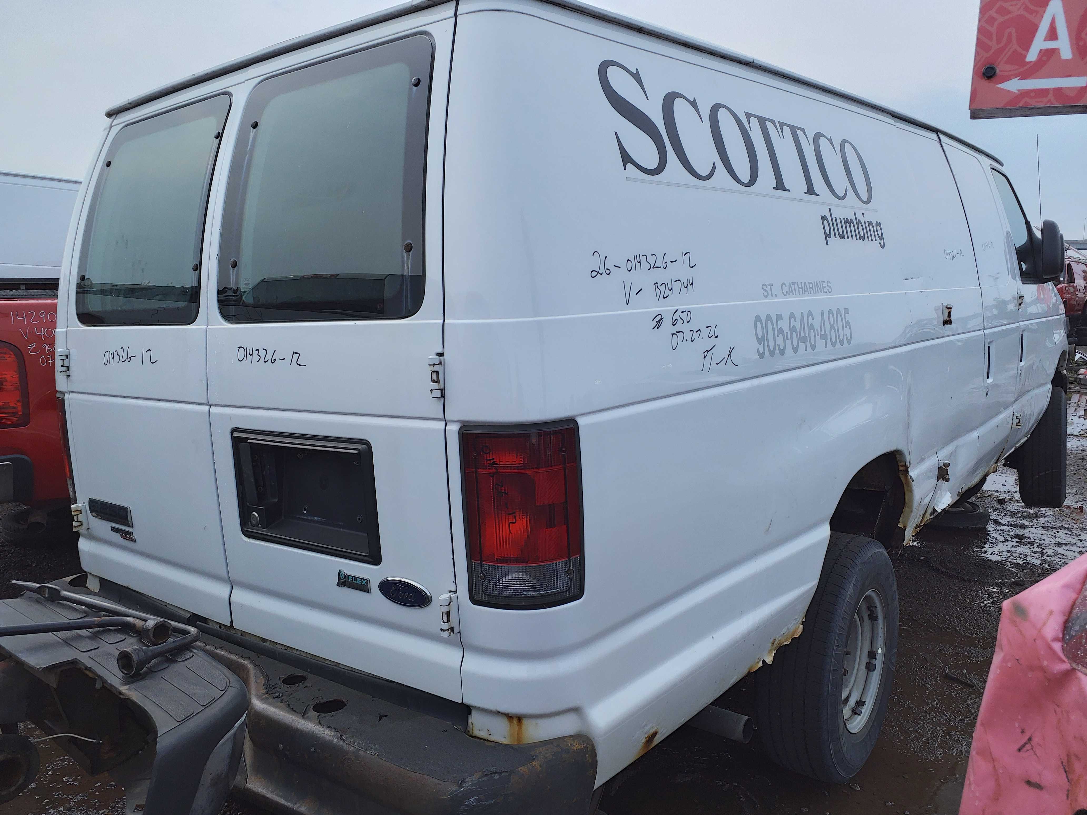 FORD ECONOLINE 2012