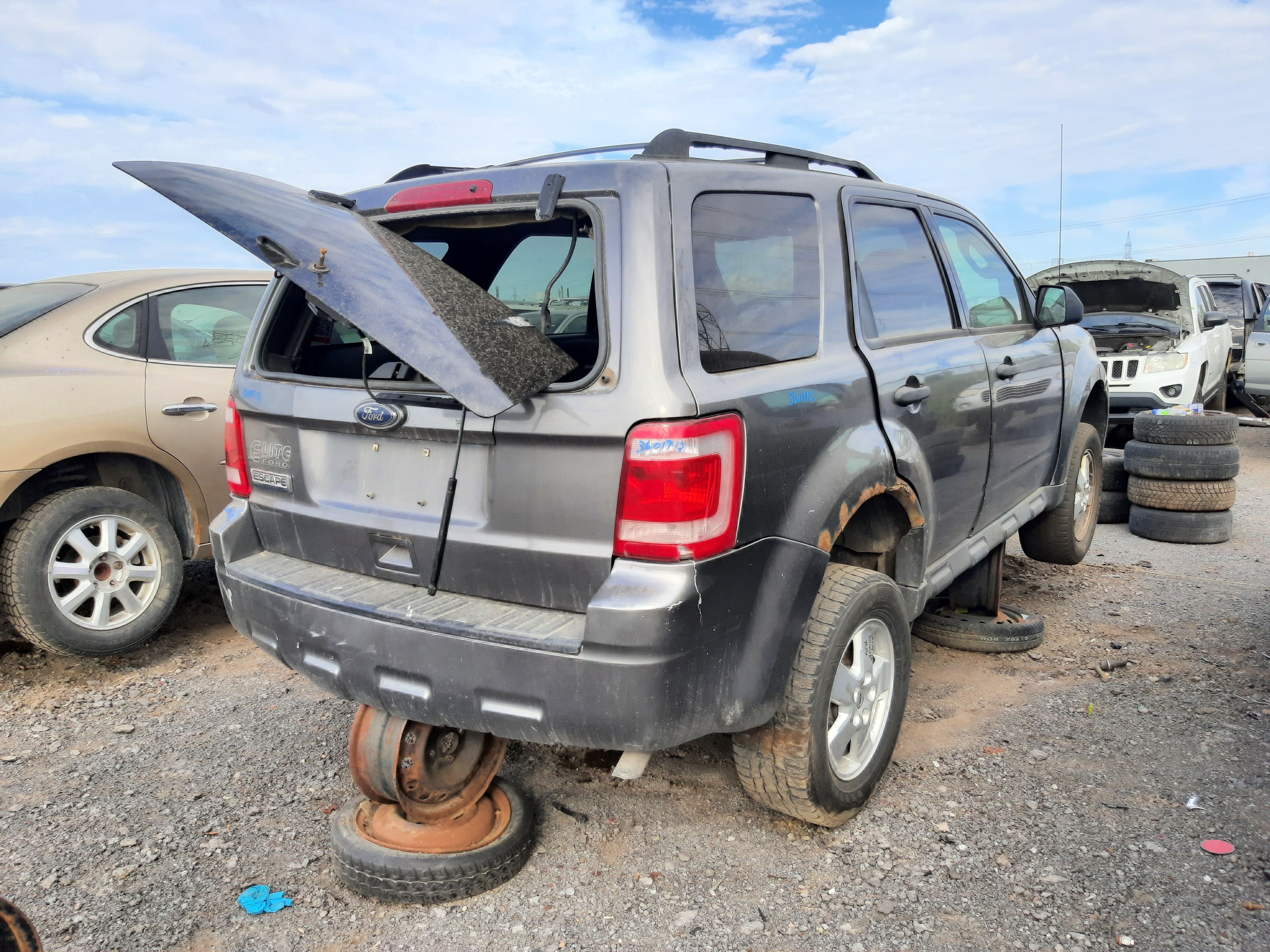 FORD ESCAPE 2012