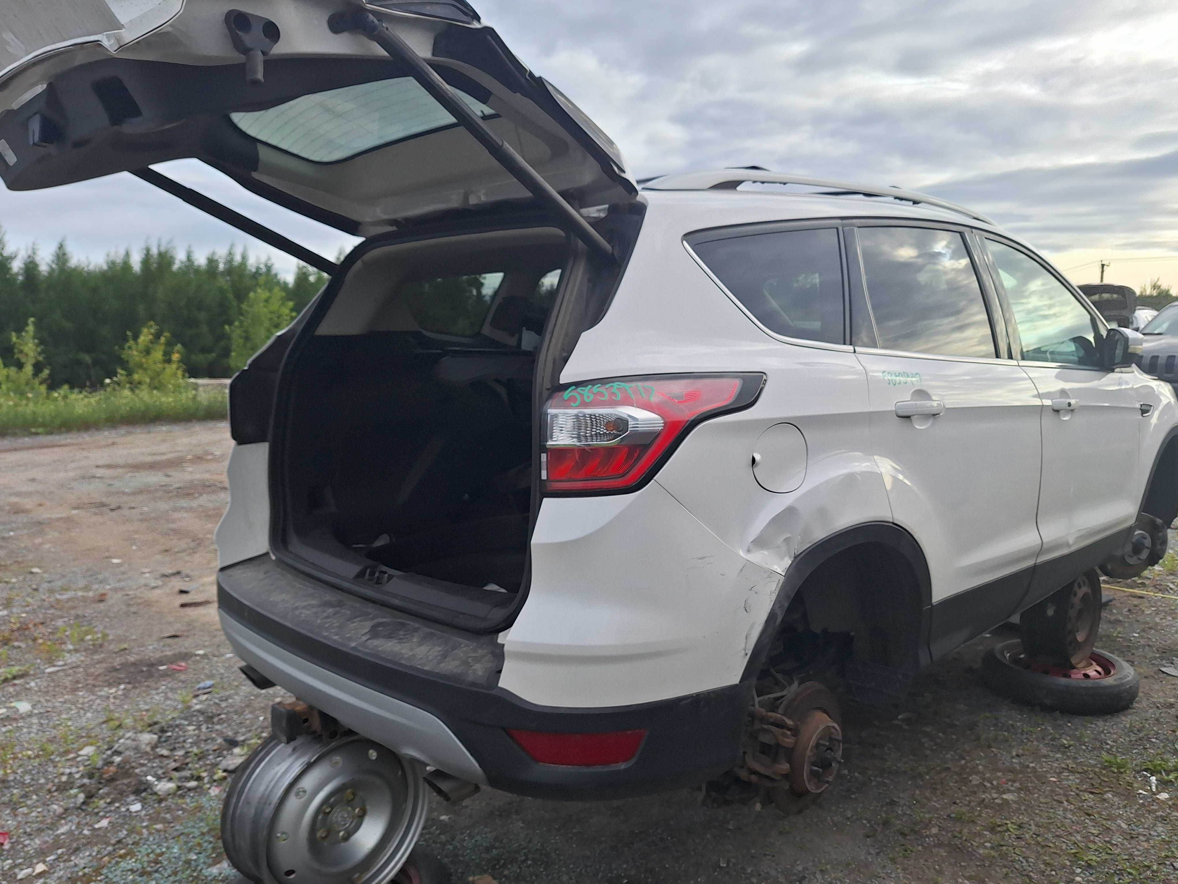 FORD ESCAPE 2017