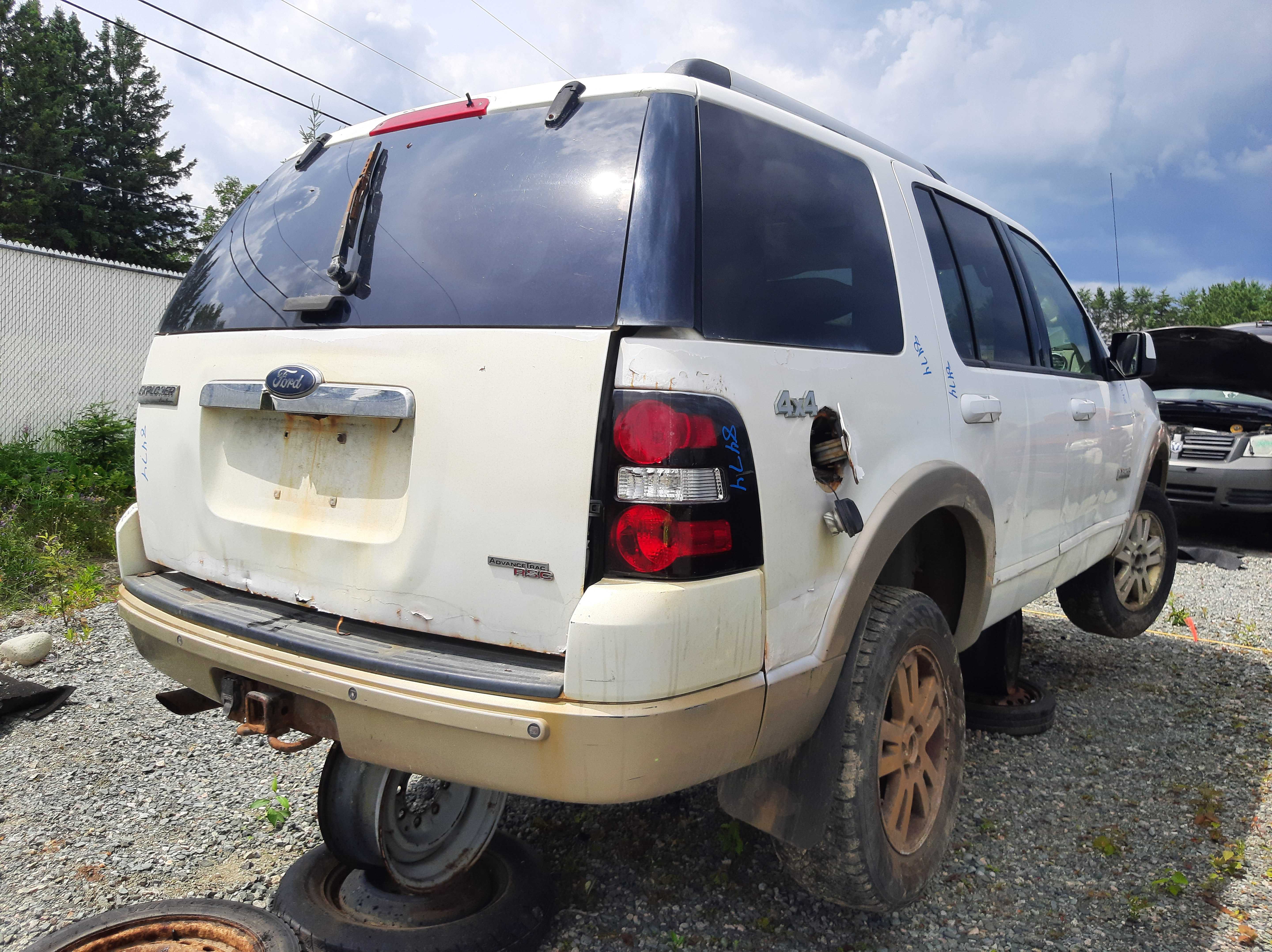 FORD EXPLORER 2006