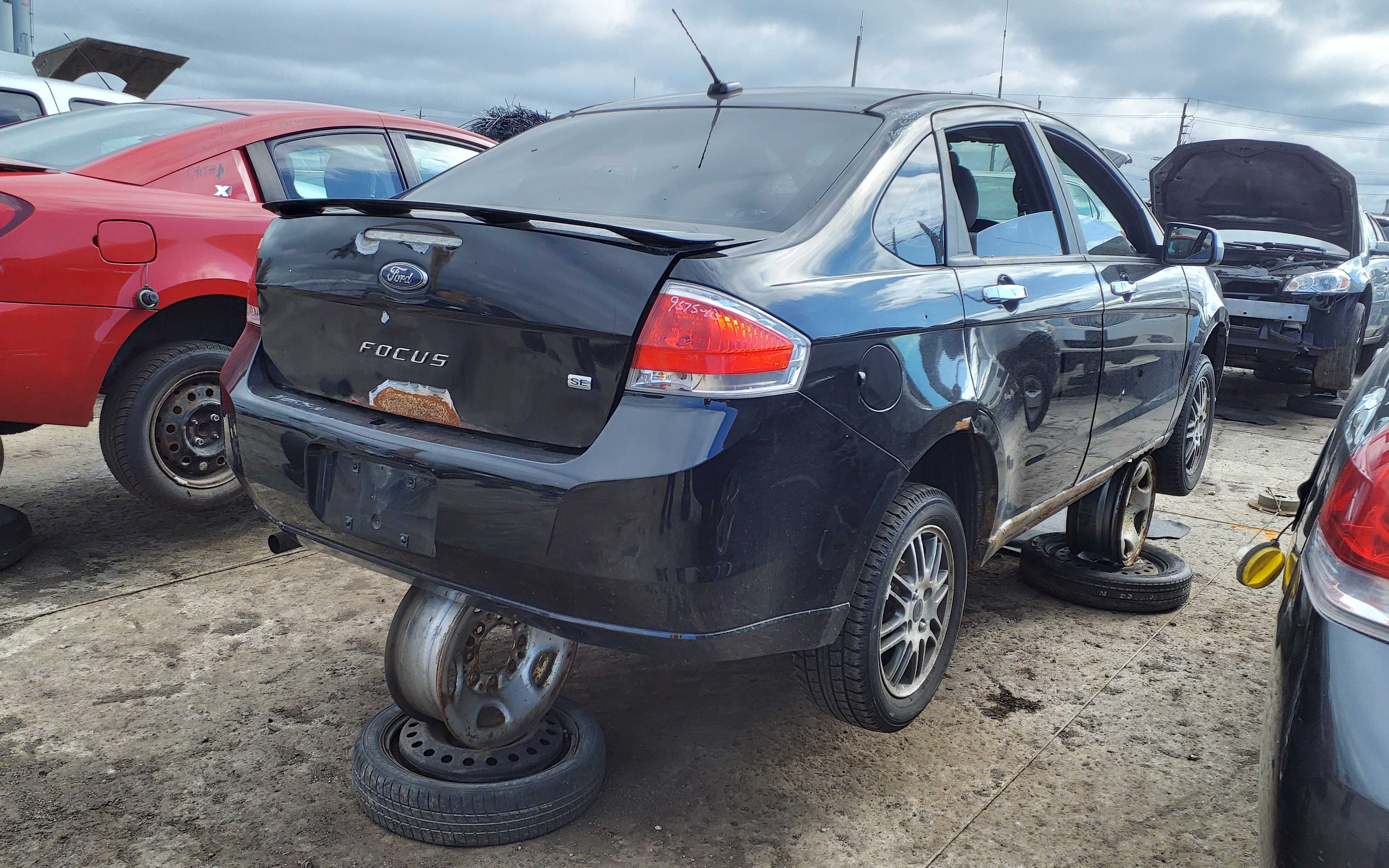 FORD FOCUS 2010