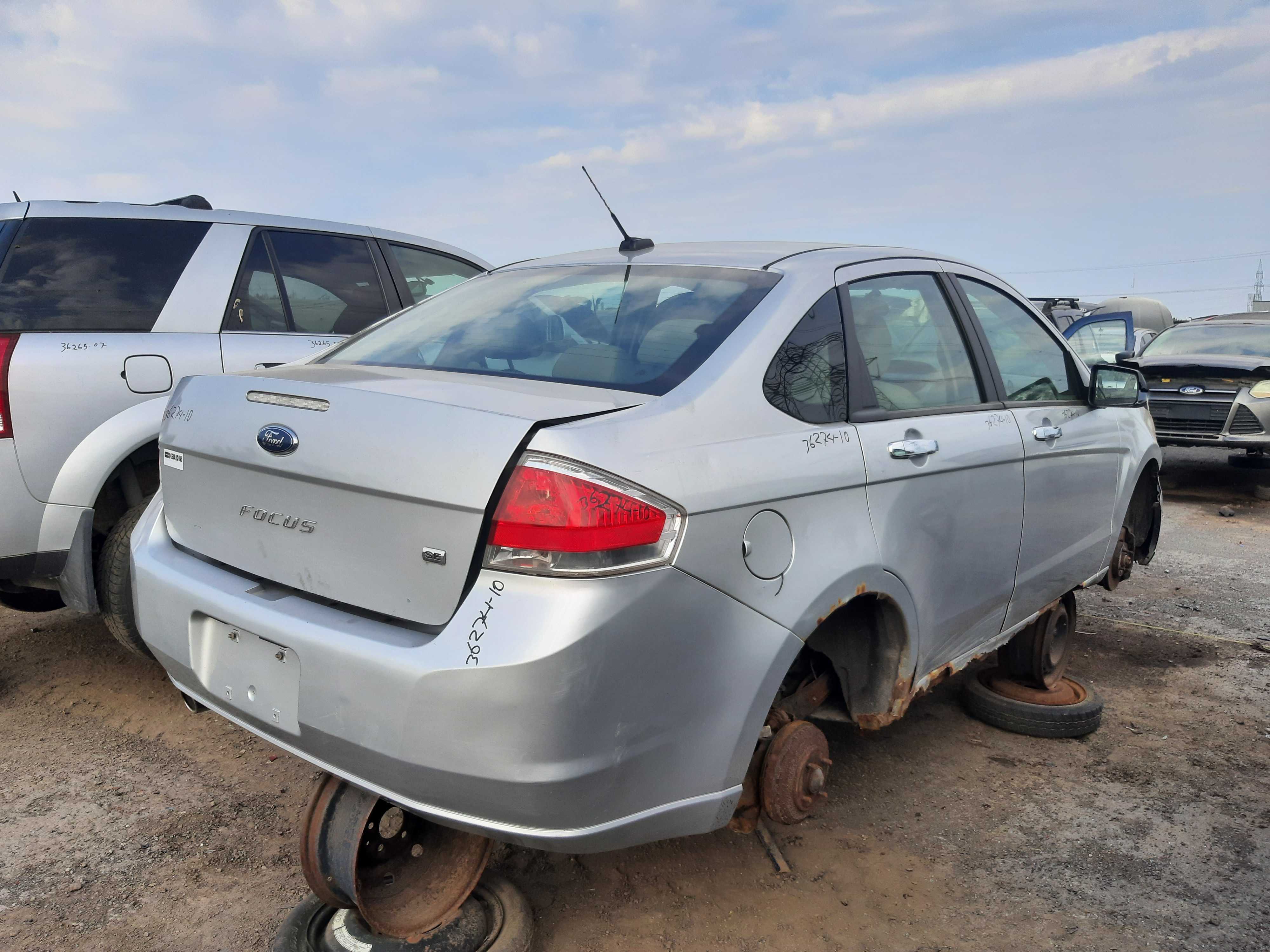 FORD FOCUS 2010