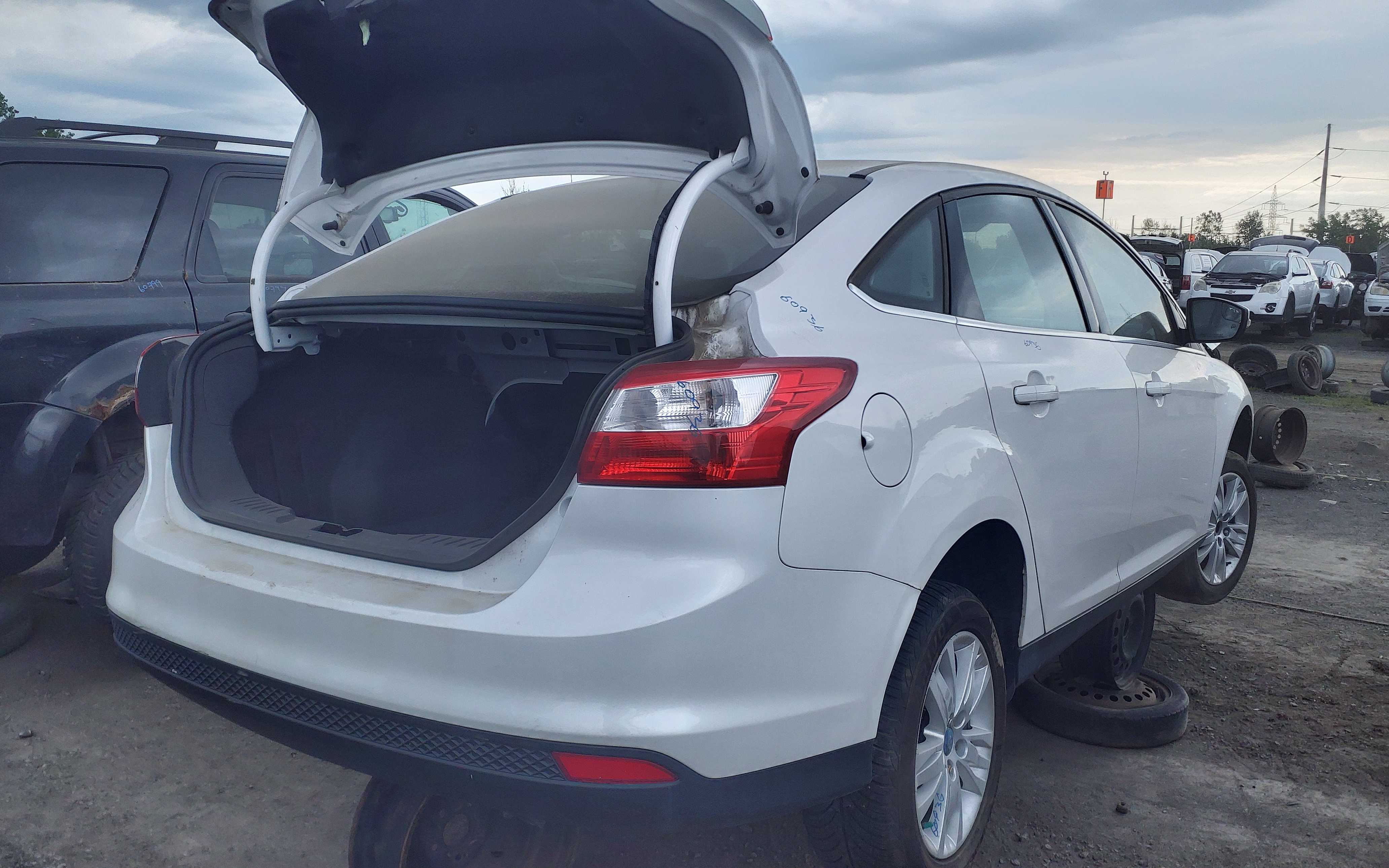 FORD FOCUS 2012