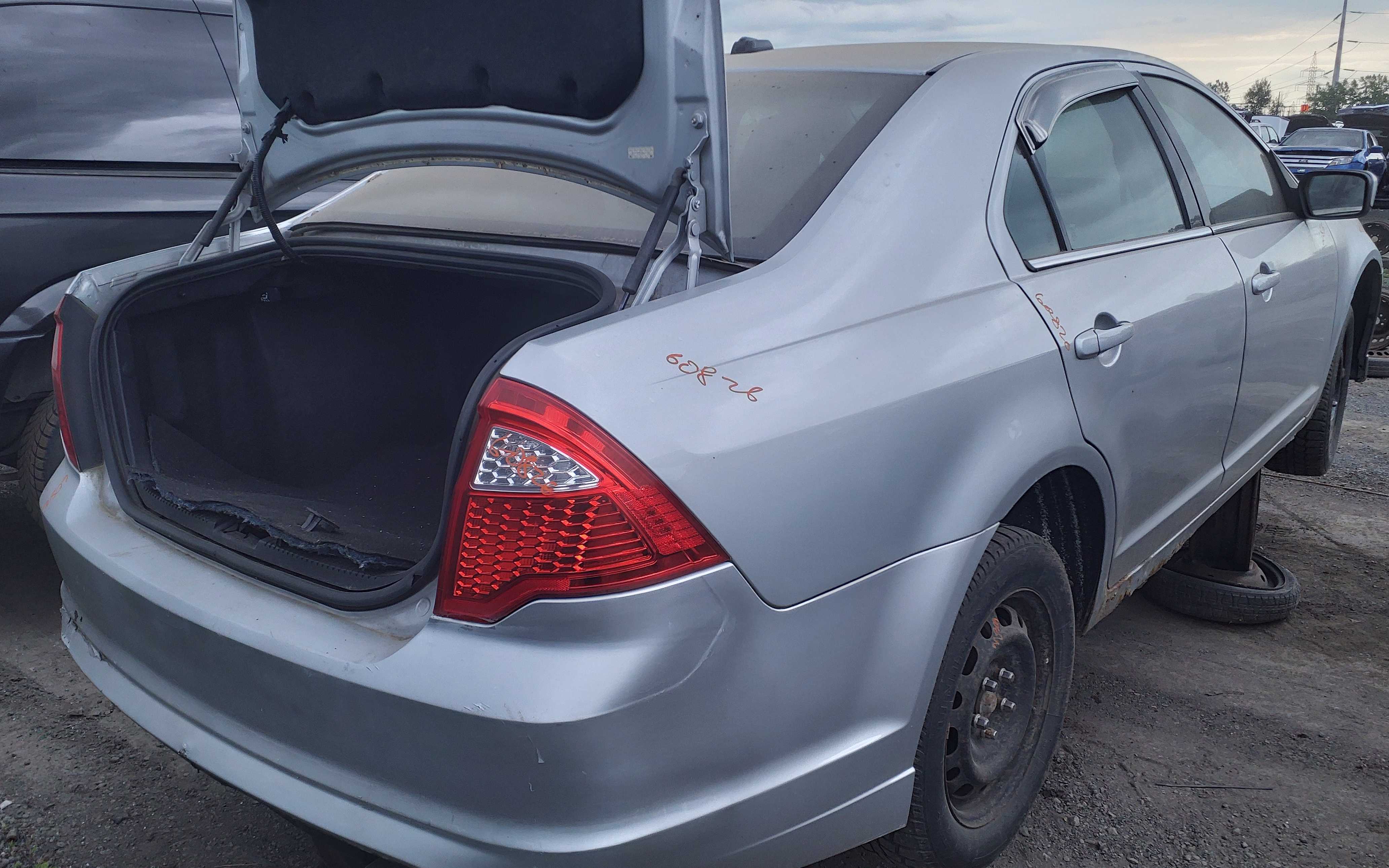 FORD FUSION 2010
