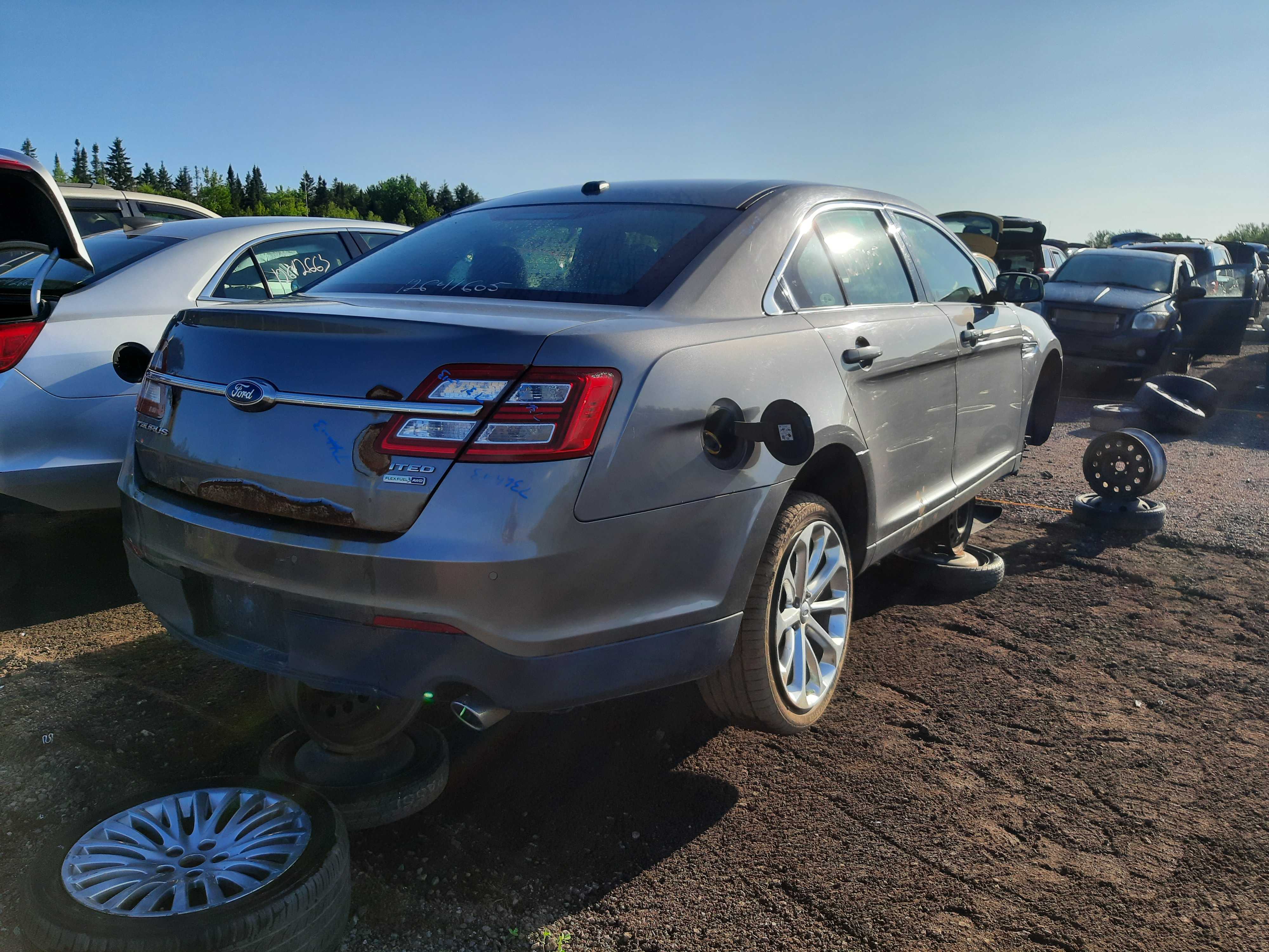 FORD TAURUS 2013