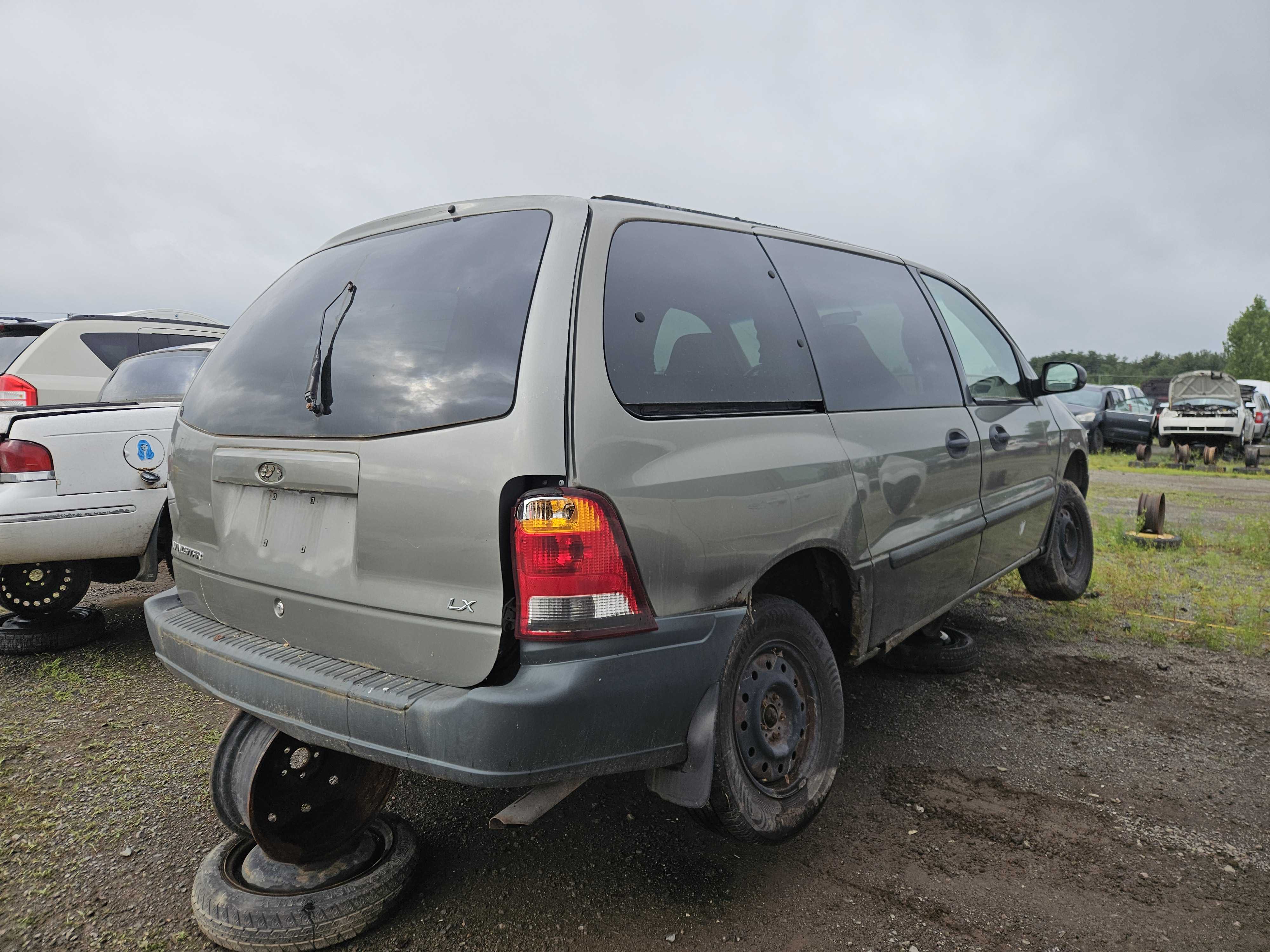 FORD WINDSTAR 2001