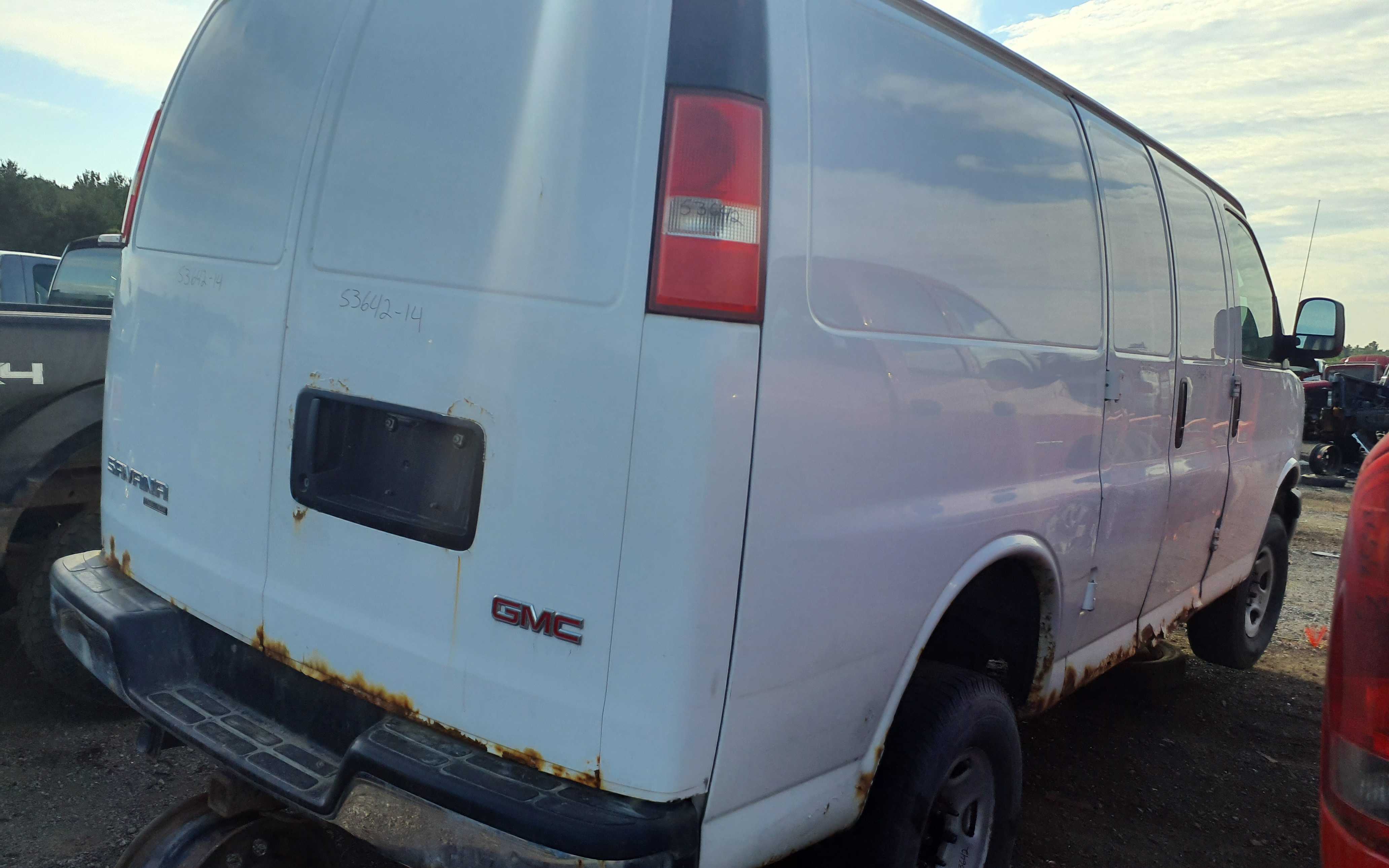 GMC SAVANA CARGO 2014